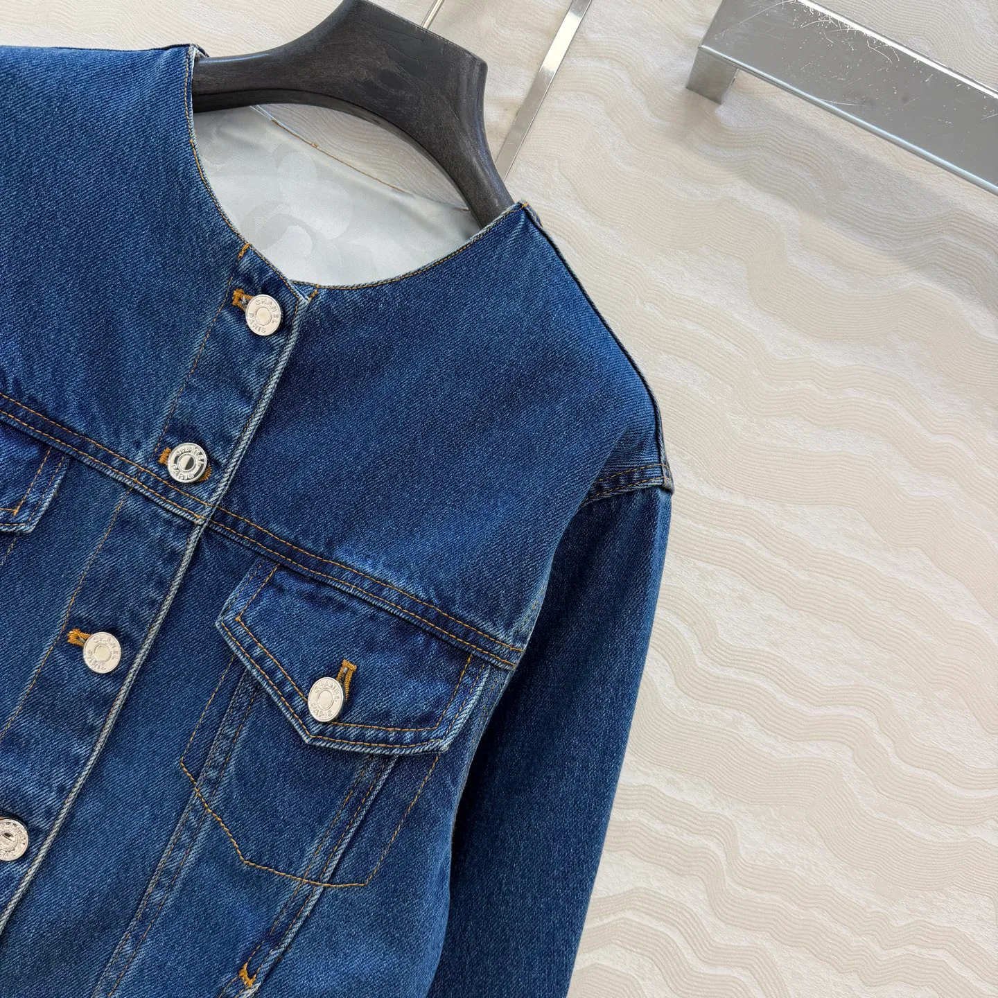 Women's Jackets And Down Jackets CHANEL 18138168