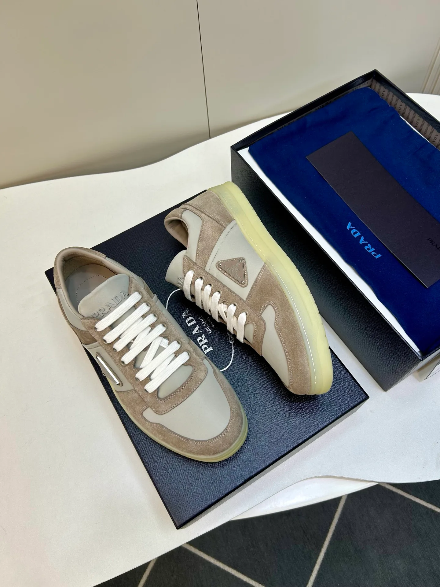 Men's Sneakers PRADA 18267435