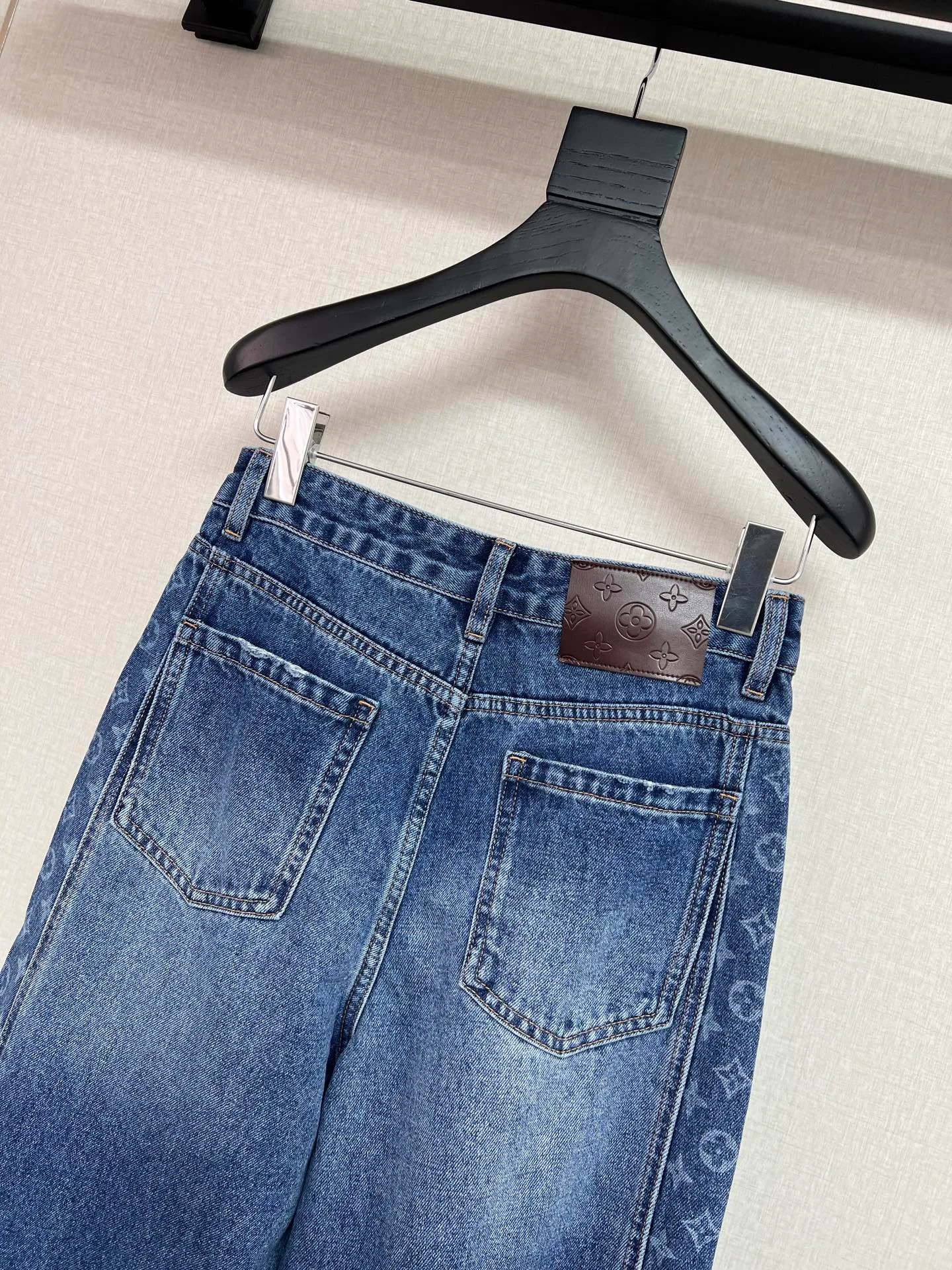 Women's Jeans LOUIS VUITTON 18232446