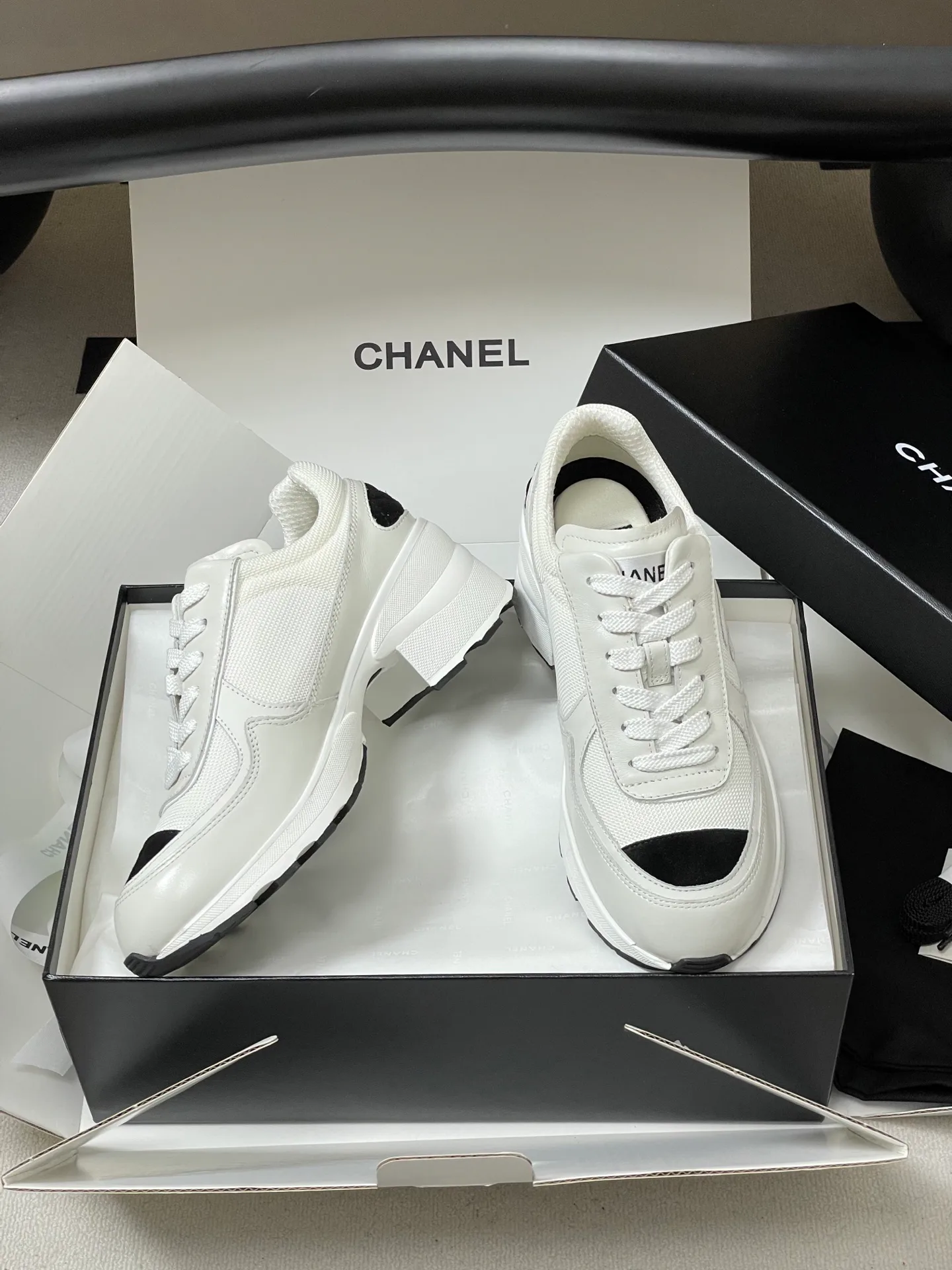 Women's Sneakers CHANEL 17867682