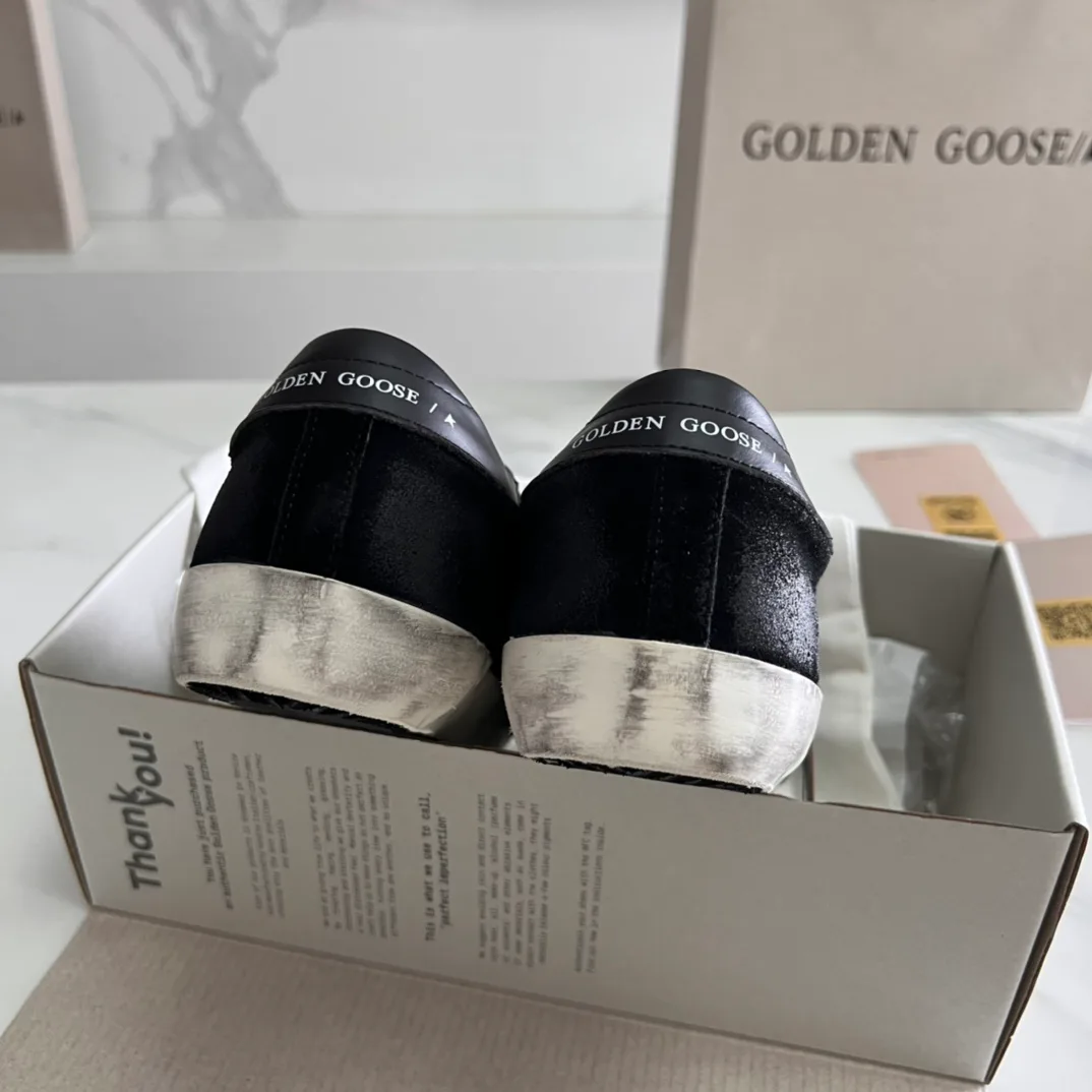 Women's Sneakers GOLDEN GOOSE 16995656