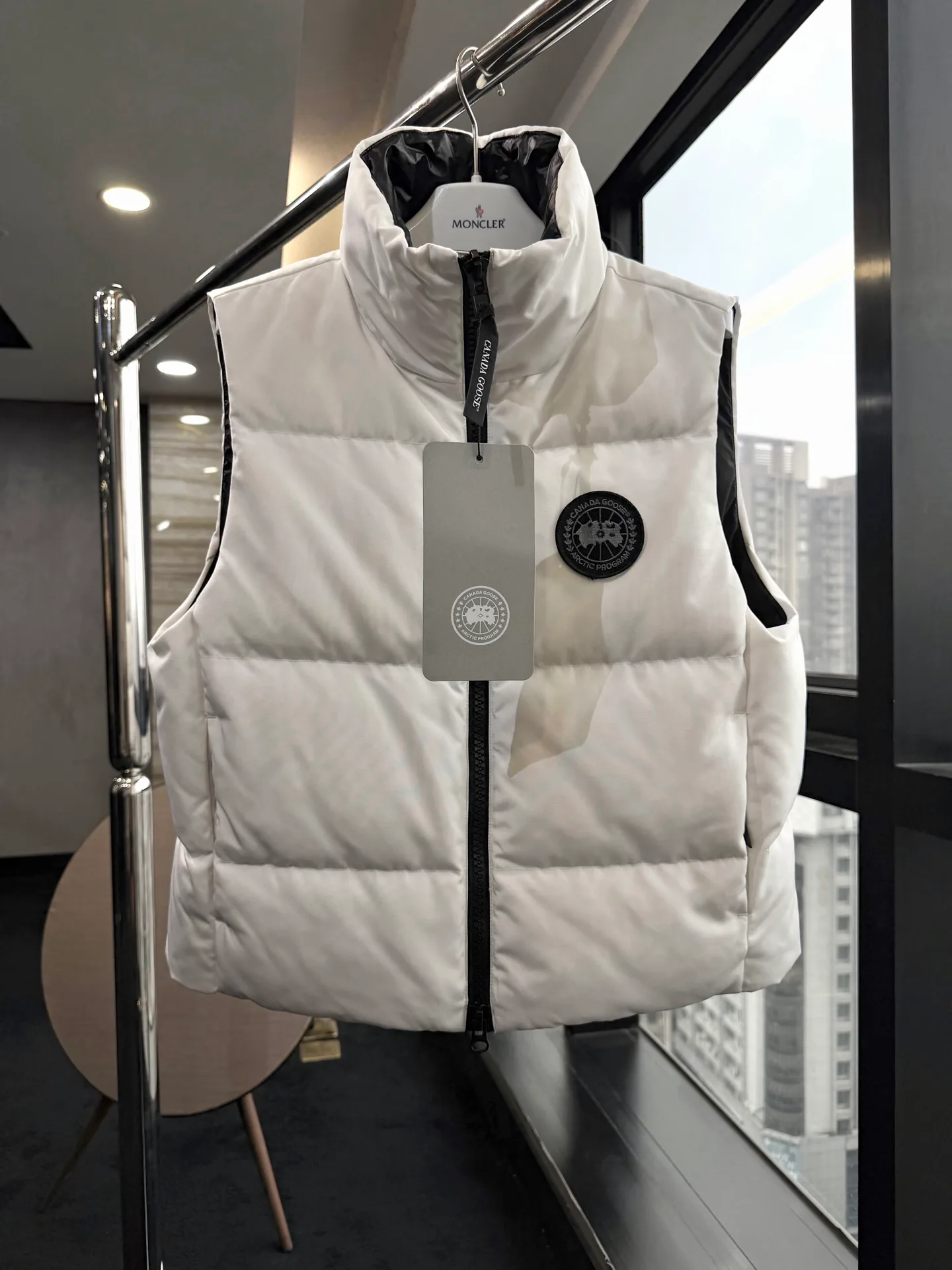 Women's Vests CANADA GOOSE 18336509