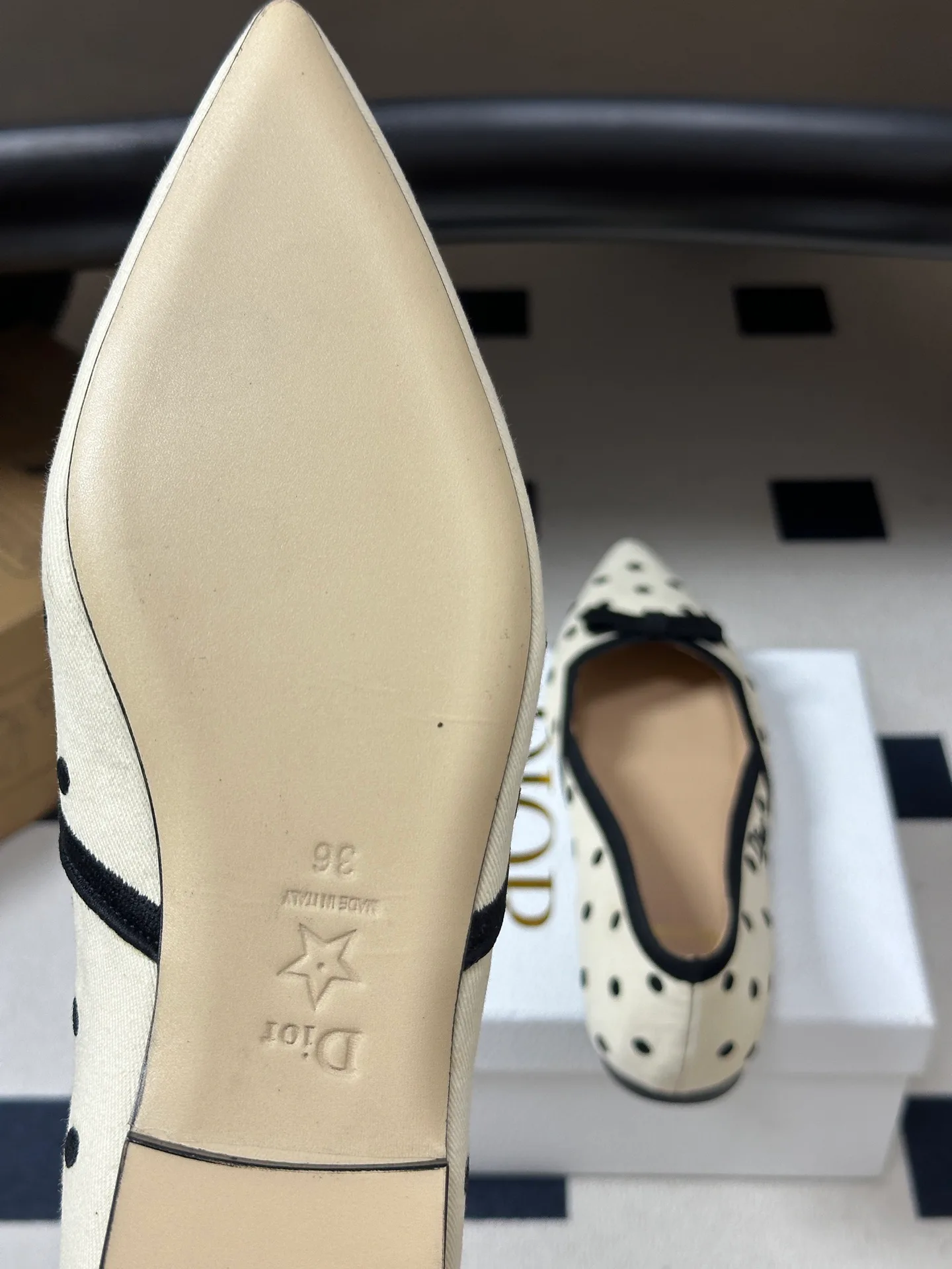 Women's Ballet Flats CHRISTIAN DIOR 18210556