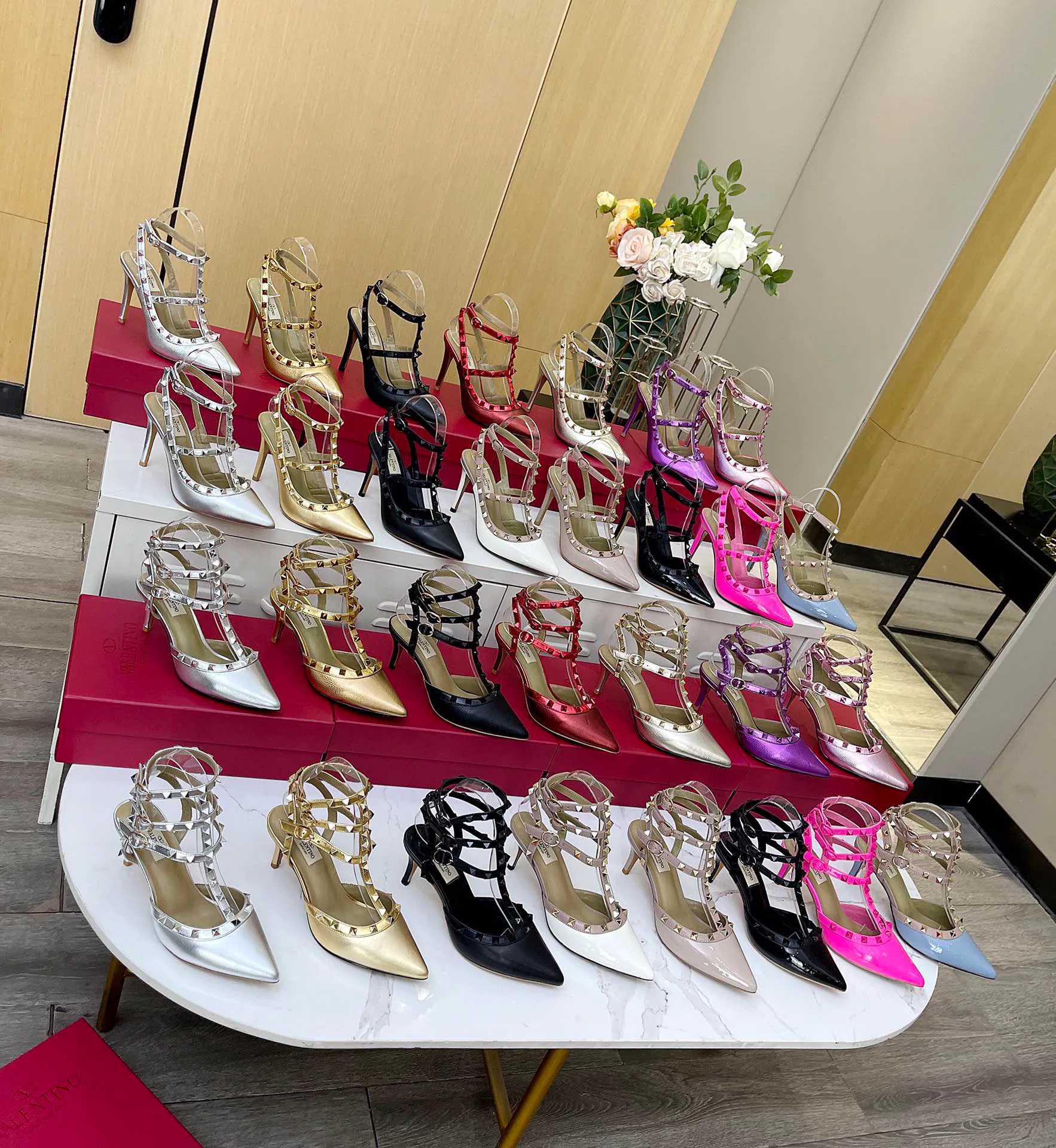 Women's Open-Toe Sandals VALENTINO 17956825