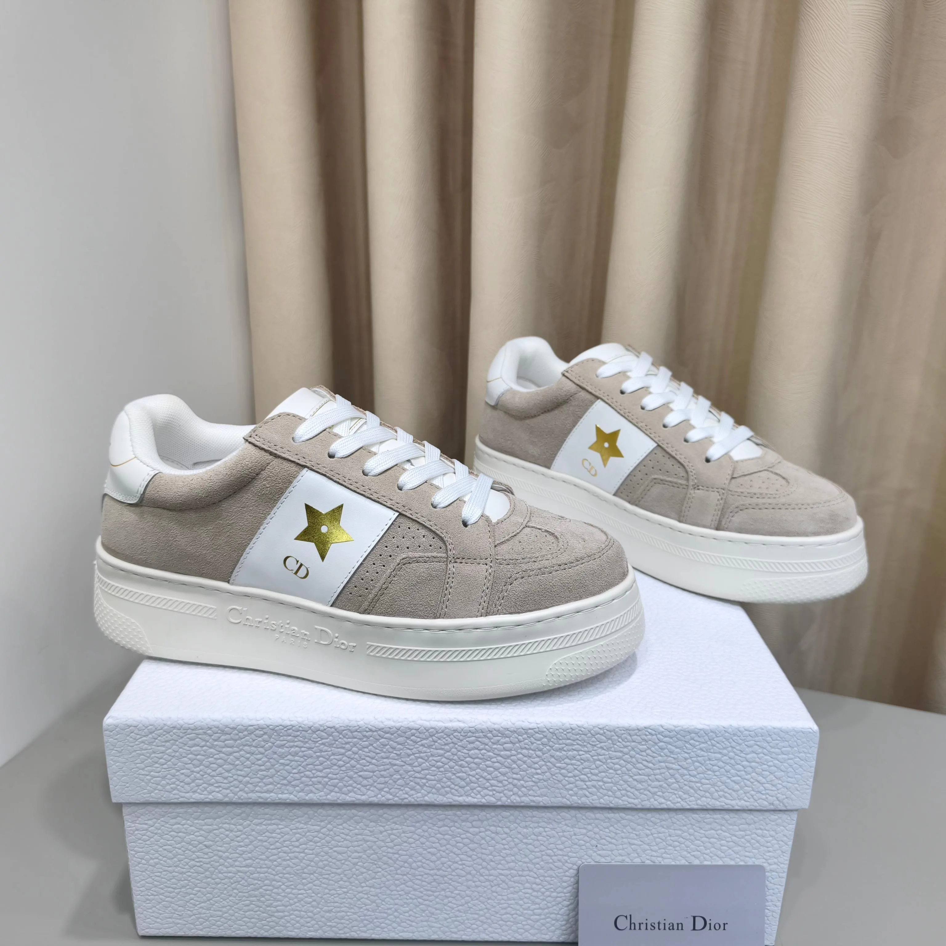 Women's Sneakers CHRISTIAN DIOR 17988727