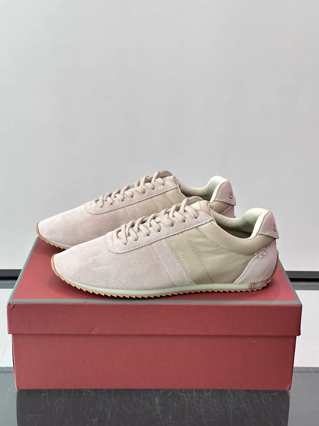 Women's Sneakers LORO PIANA 17447595