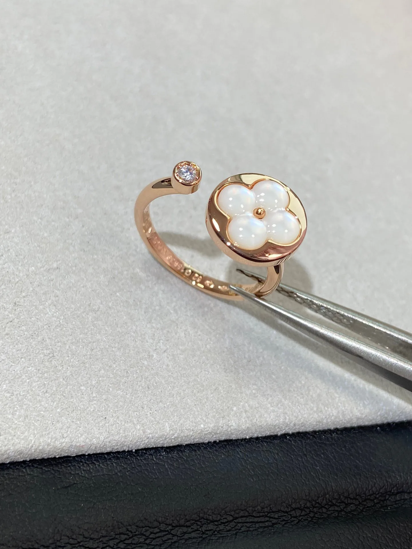 Jewelry LOUIS VUITTON 17819339