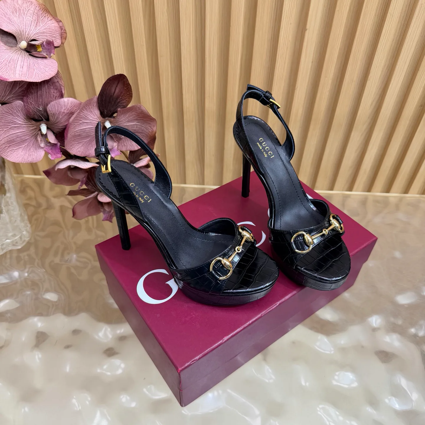 Women's Open-Toe Sandals GUCCI 17467488
