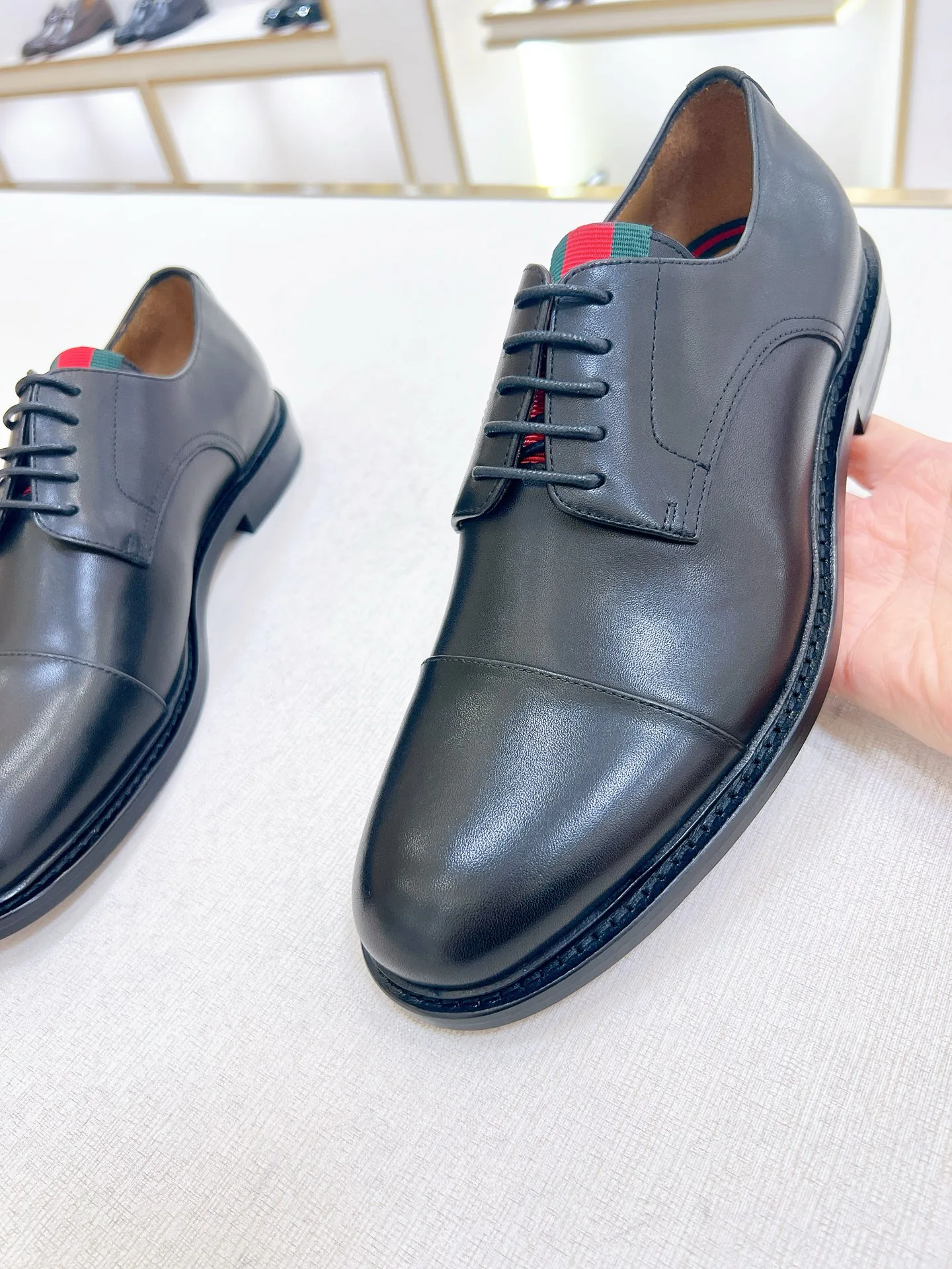 Men's Loafers And Dress Shoes GUCCI 18303394