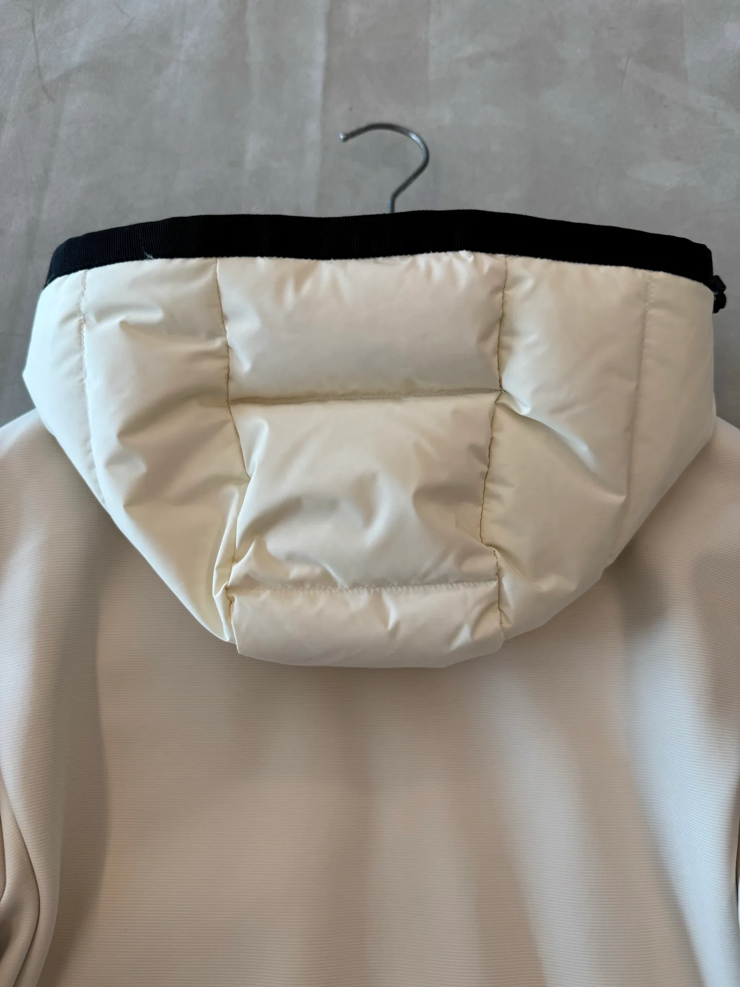 Women's Jackets And Down Jackets MONCLER 18491937