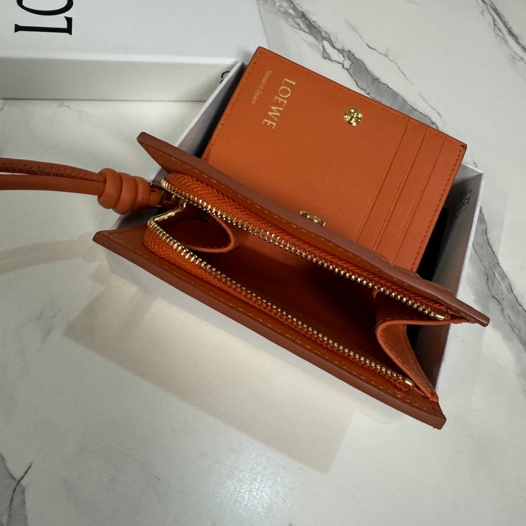 Women's Clutches LOEWE 17678665