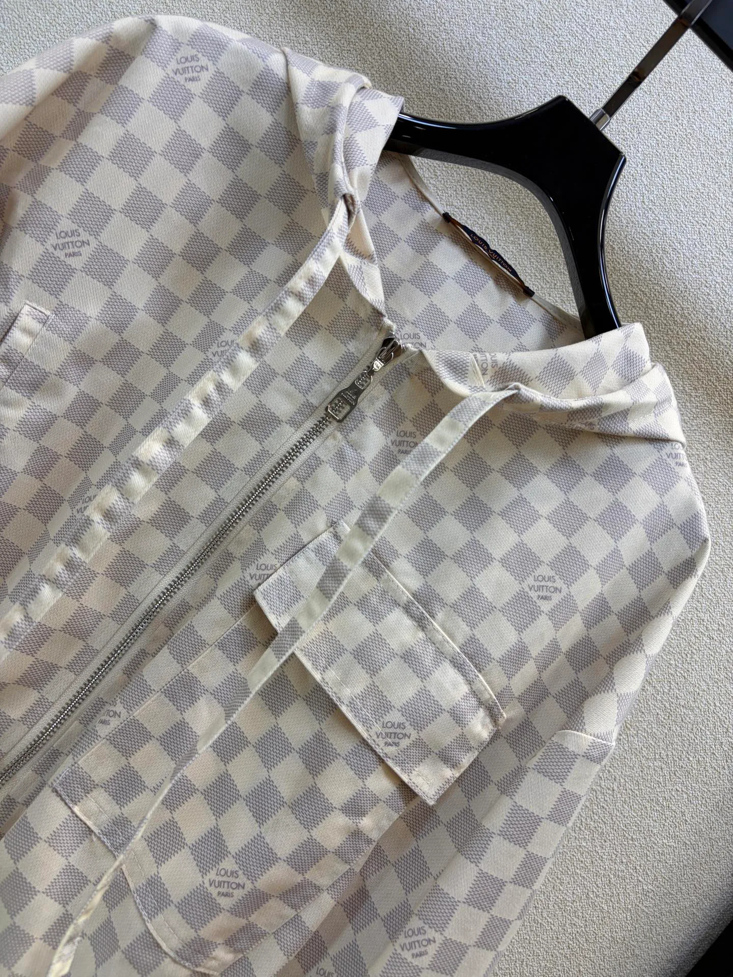 Women's Jackets And Down Jackets LOUIS VUITTON 18203403