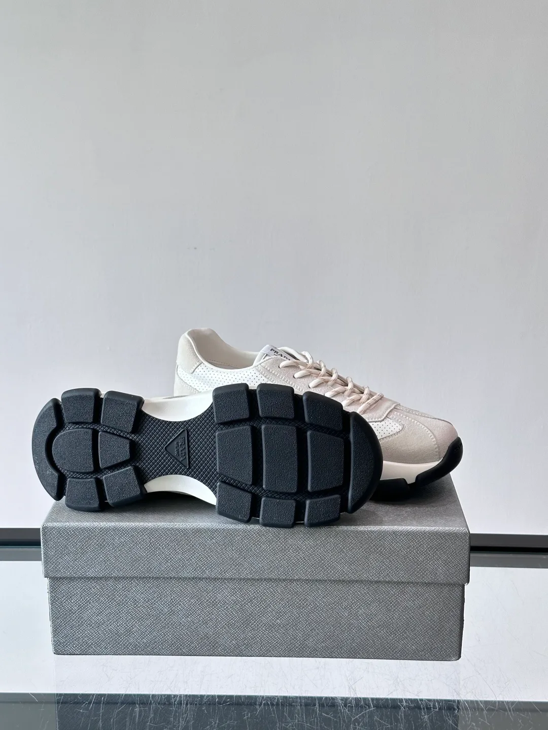 Men's Sneakers PRADA 17384650