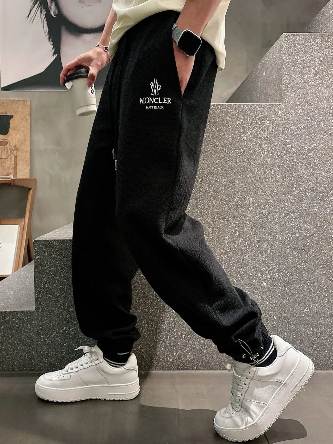 Men's Trousers MONCLER 17810710