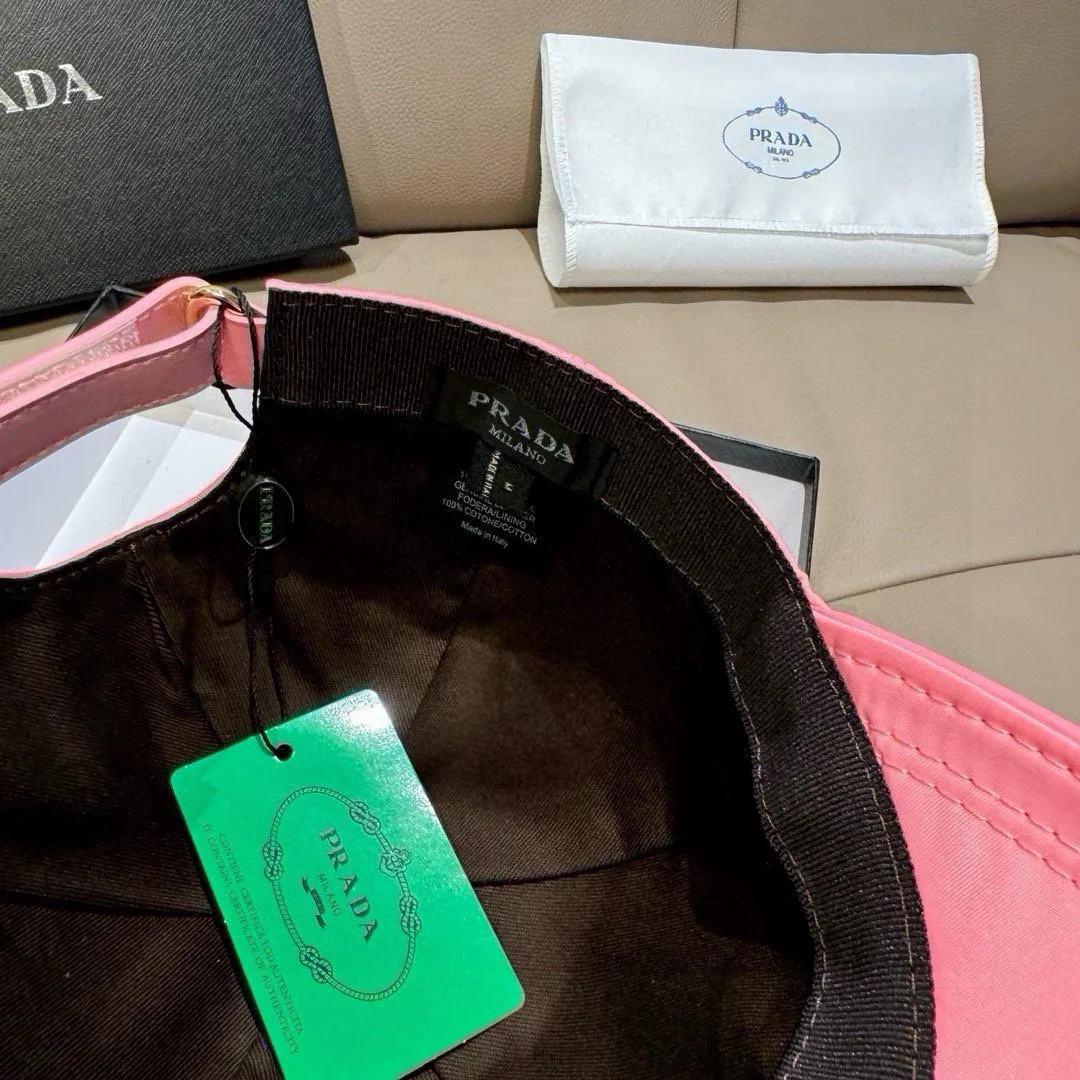 Hats PRADA 17224555