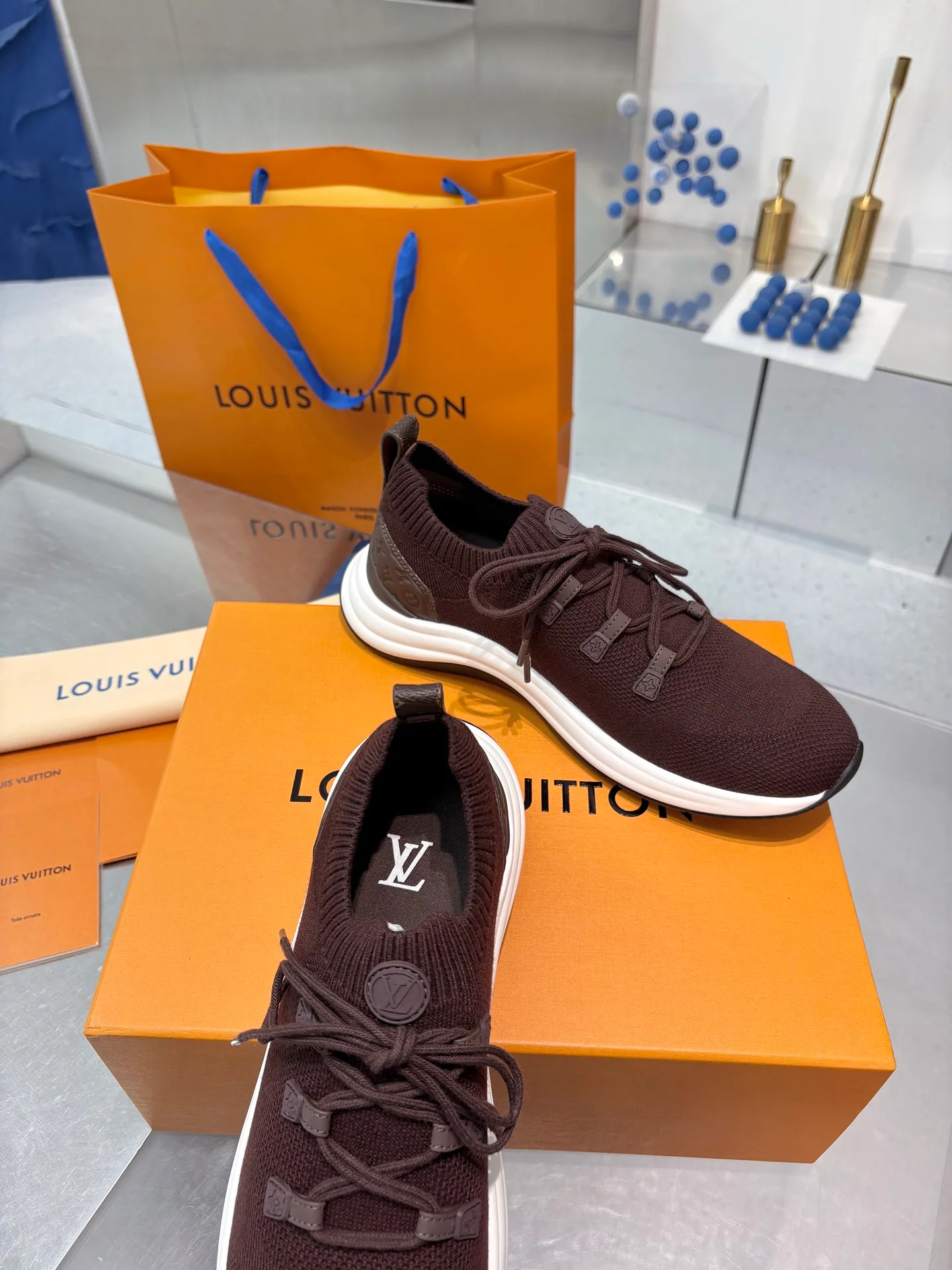 Women's Sneakers LOUIS VUITTON 18055133