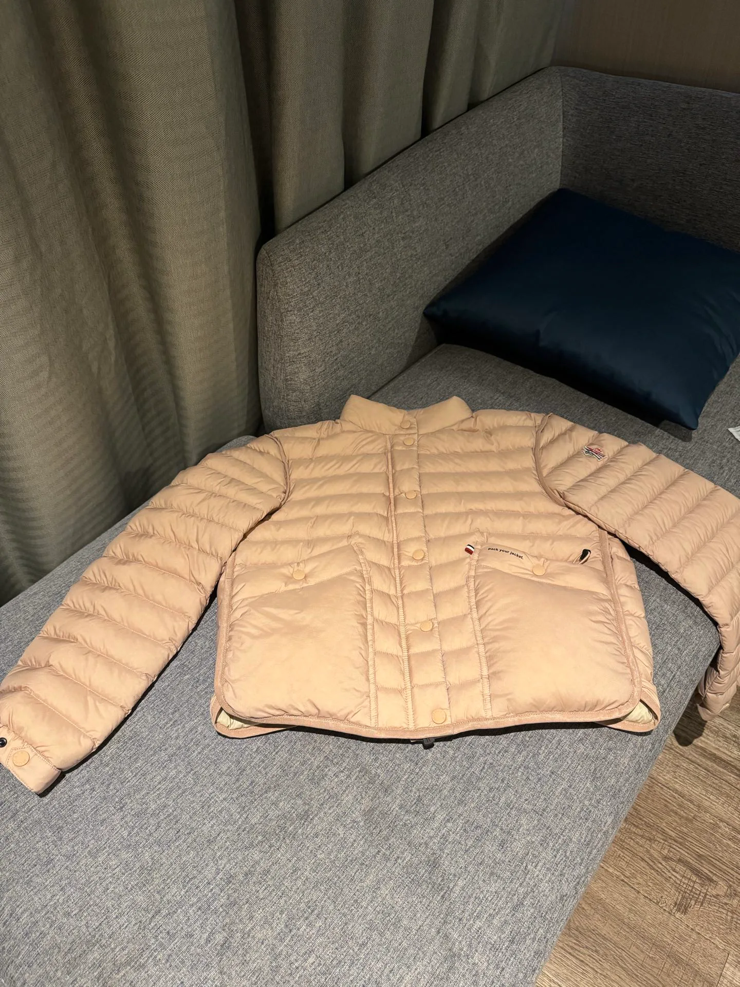 Women's Jackets And Down Jackets MONCLER 17806454