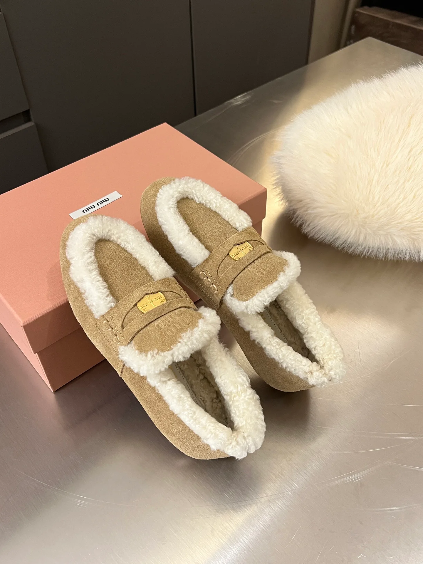 Women's Loafers And Moccasins MIU MIU 17948620