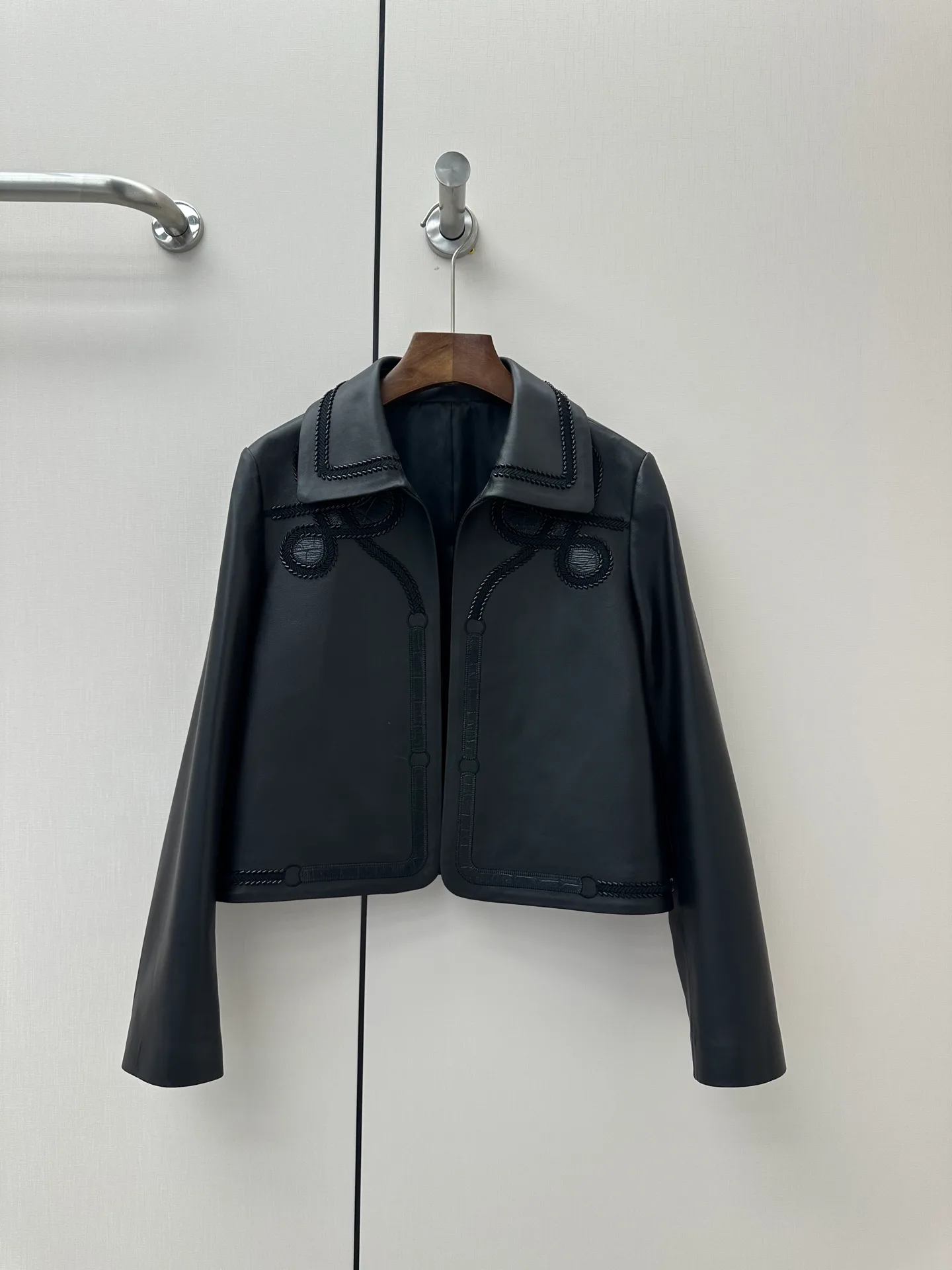 Women's Leather Jackets And Sheepskin Coats HERMES 17885313