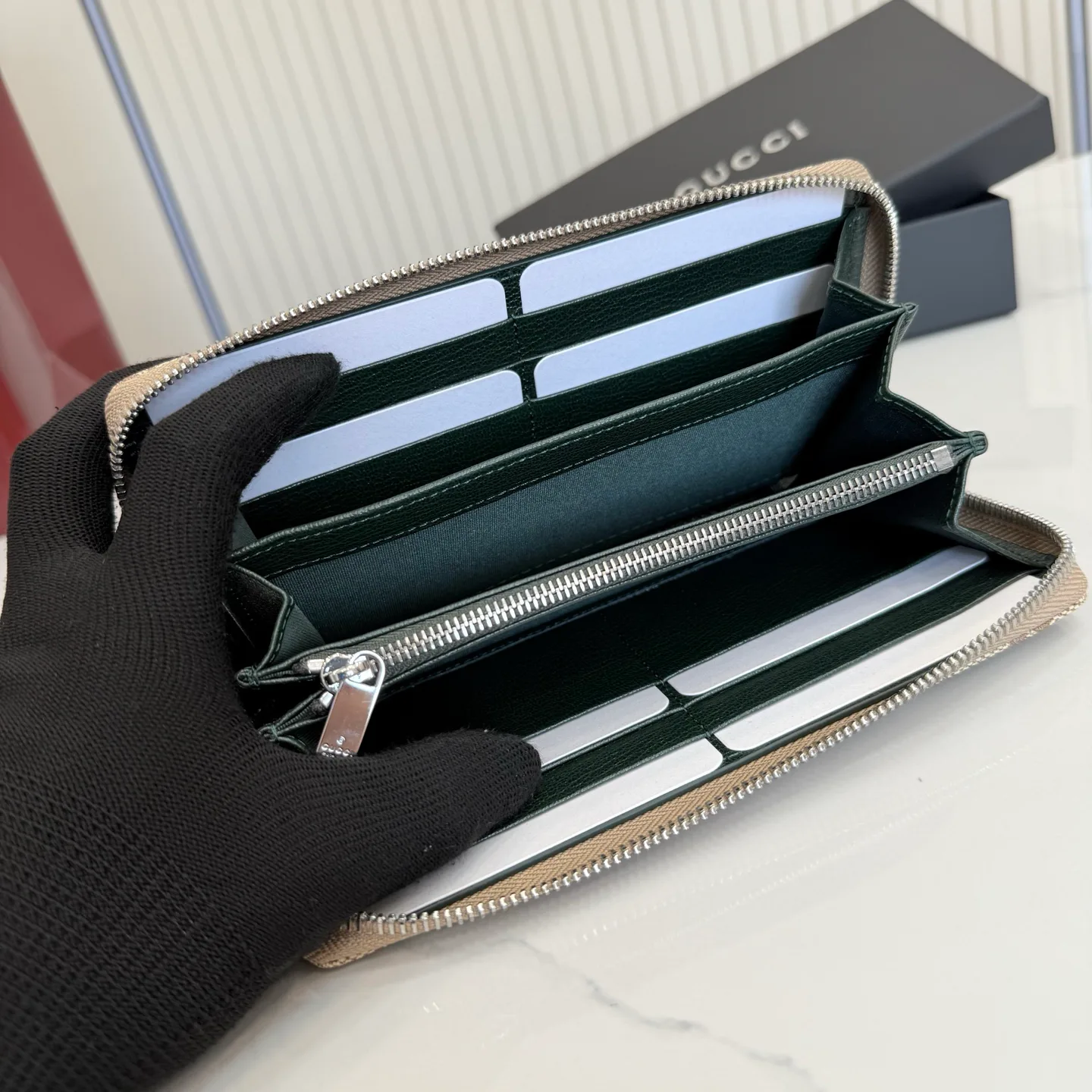 Women's Clutches GUCCI 17948269