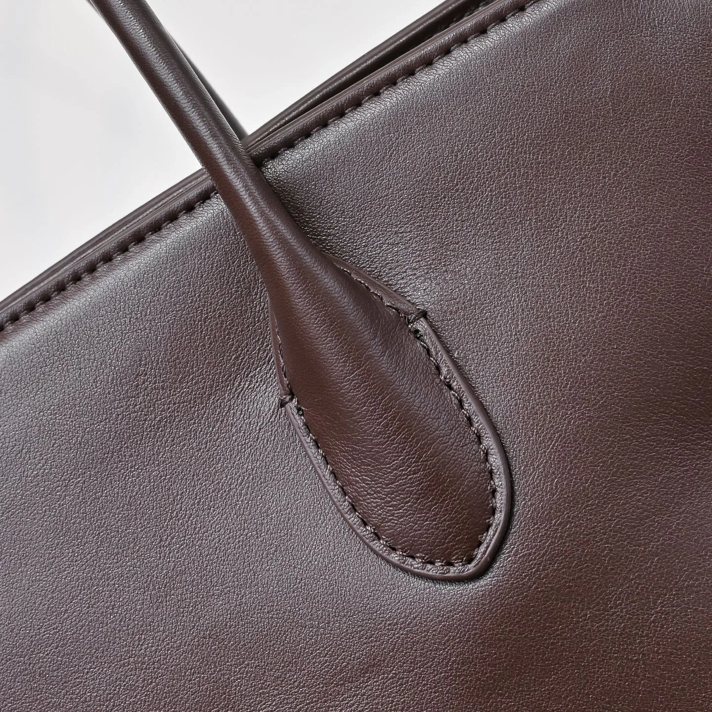 Women's Classic Handbags THE ROW 17449007