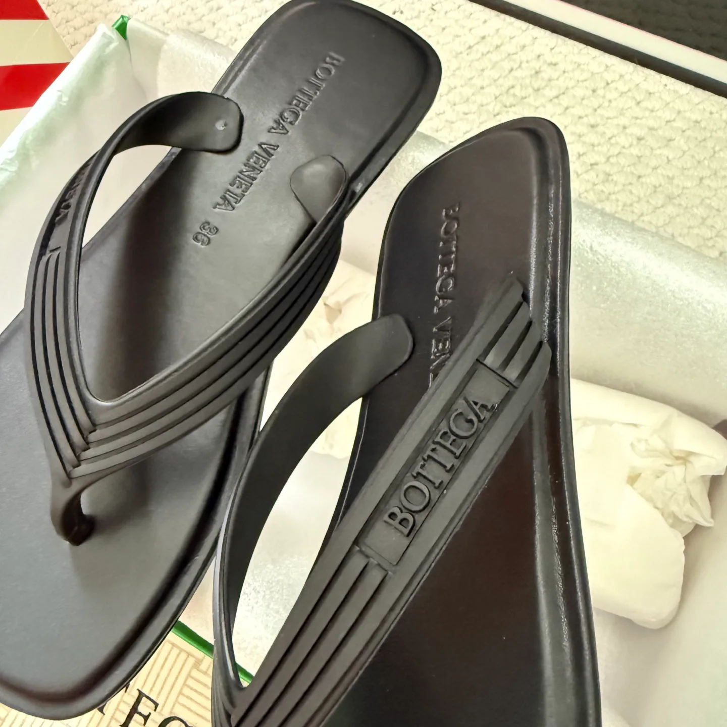 Women's Flip-Flops BOTTEGA VENETA 17386126