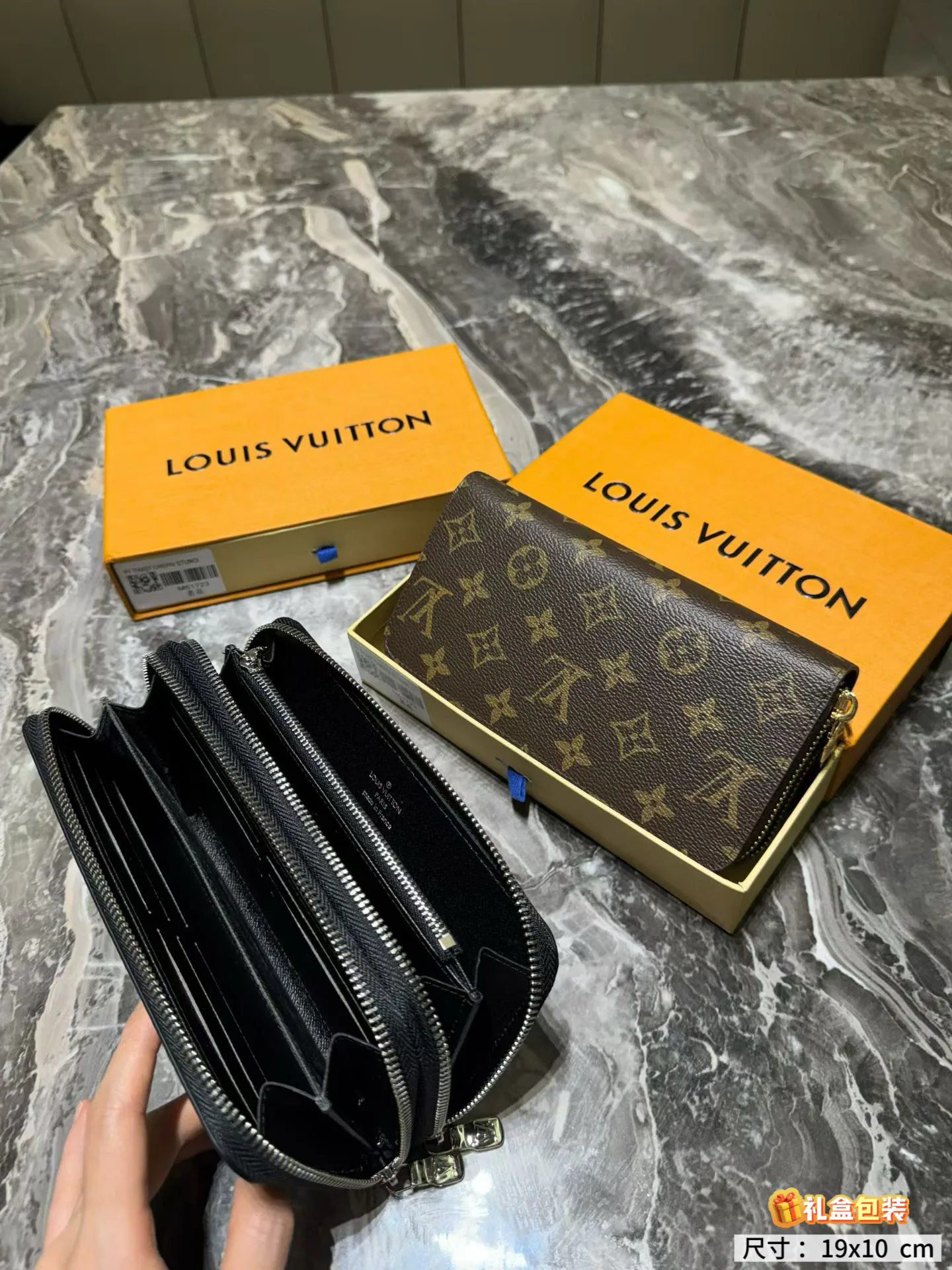 Women's Clutches LOUIS VUITTON 18013770
