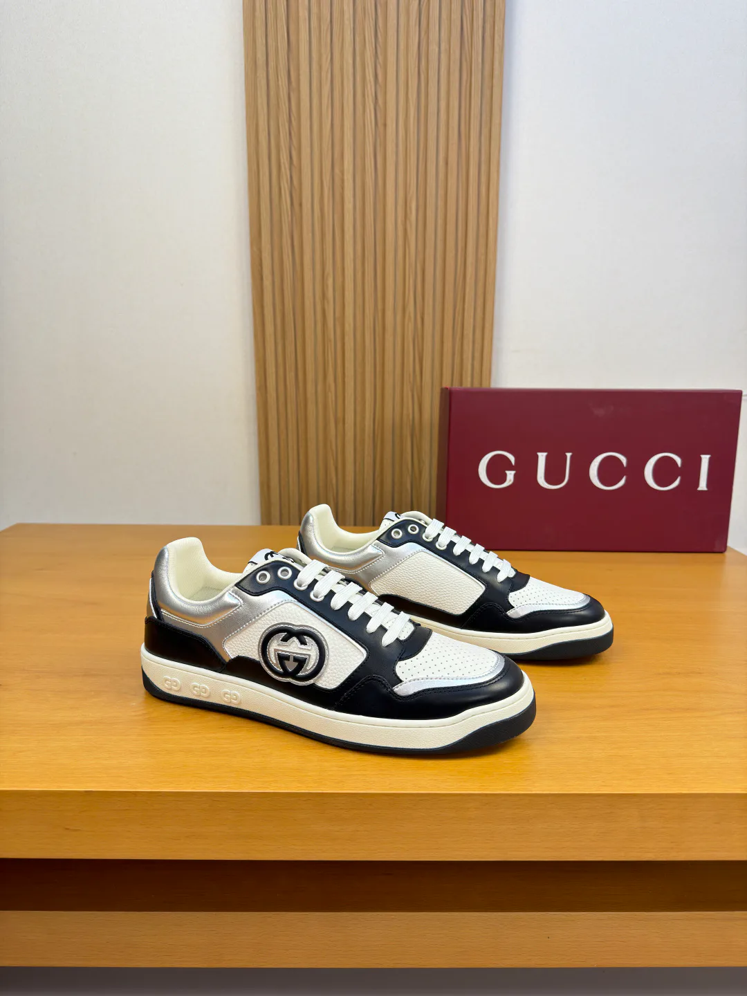 Men's Sneakers GUCCI 18142463