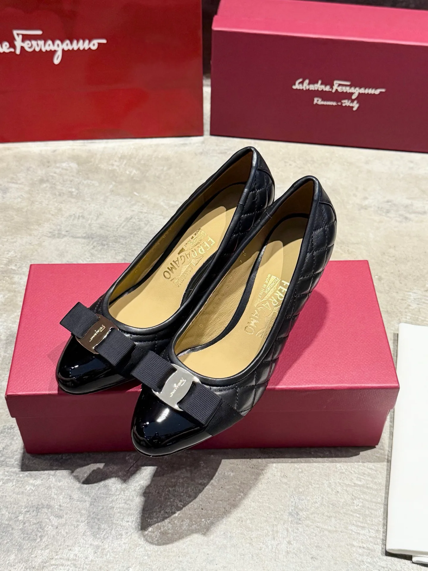 Women's Ballet Flats SALVATORE FERRAGAMO 17642578