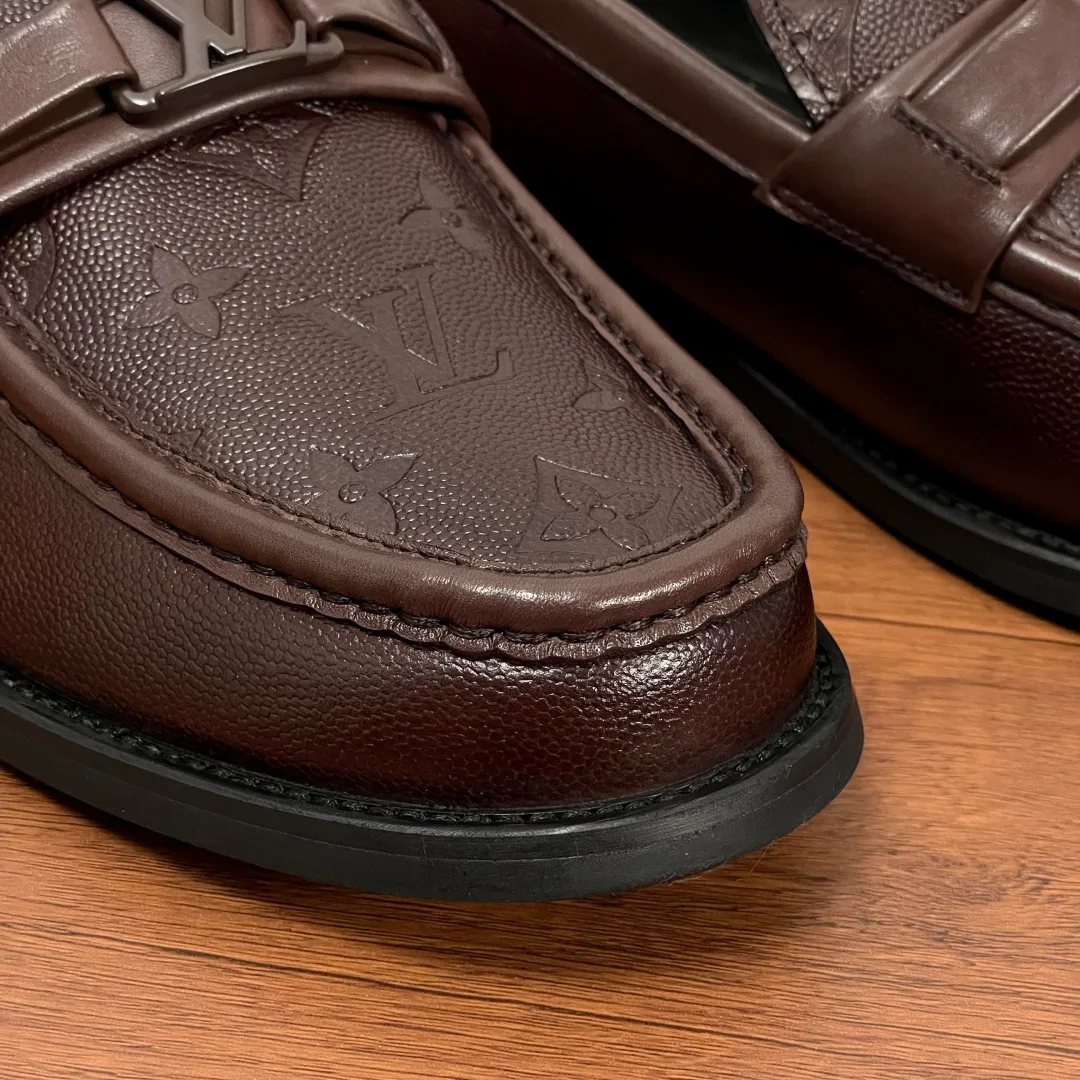 Men's Loafers And Dress Shoes LOUIS VUITTON 17244468