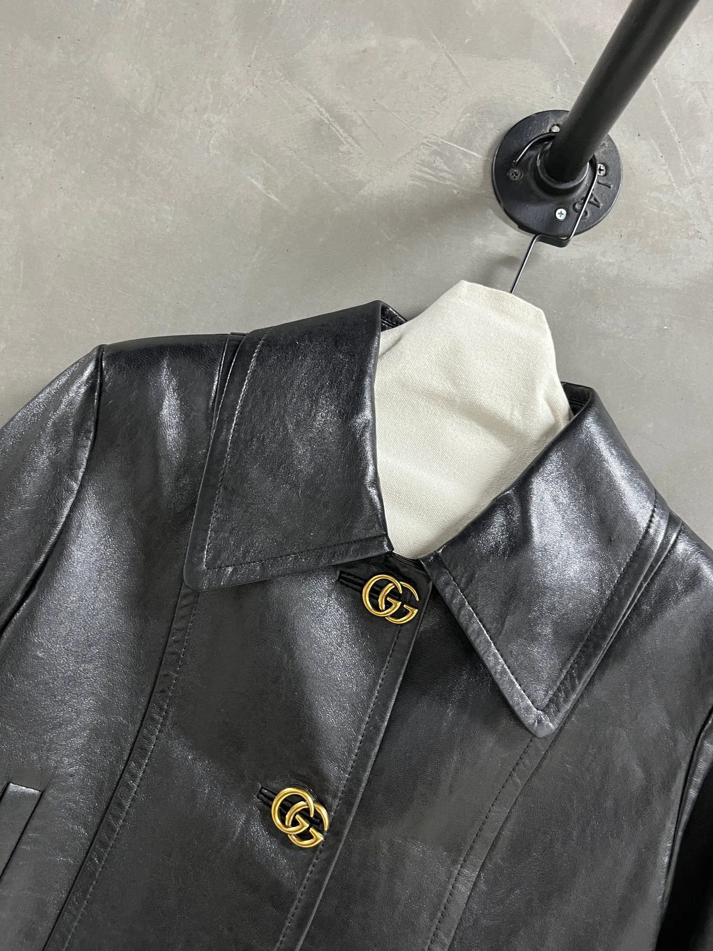 Women's Leather Jackets And Sheepskin Coats GUCCI 18172654