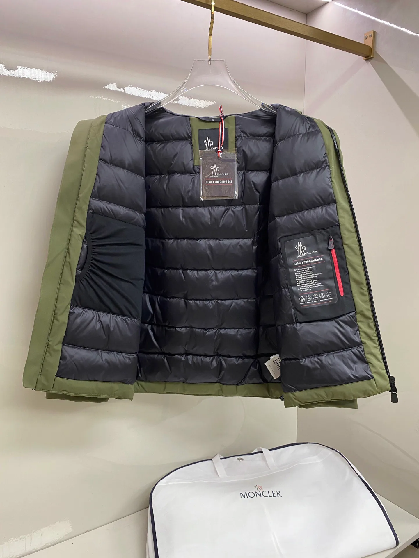 Men's Jackets And Down Jackets MONCLER 18029239