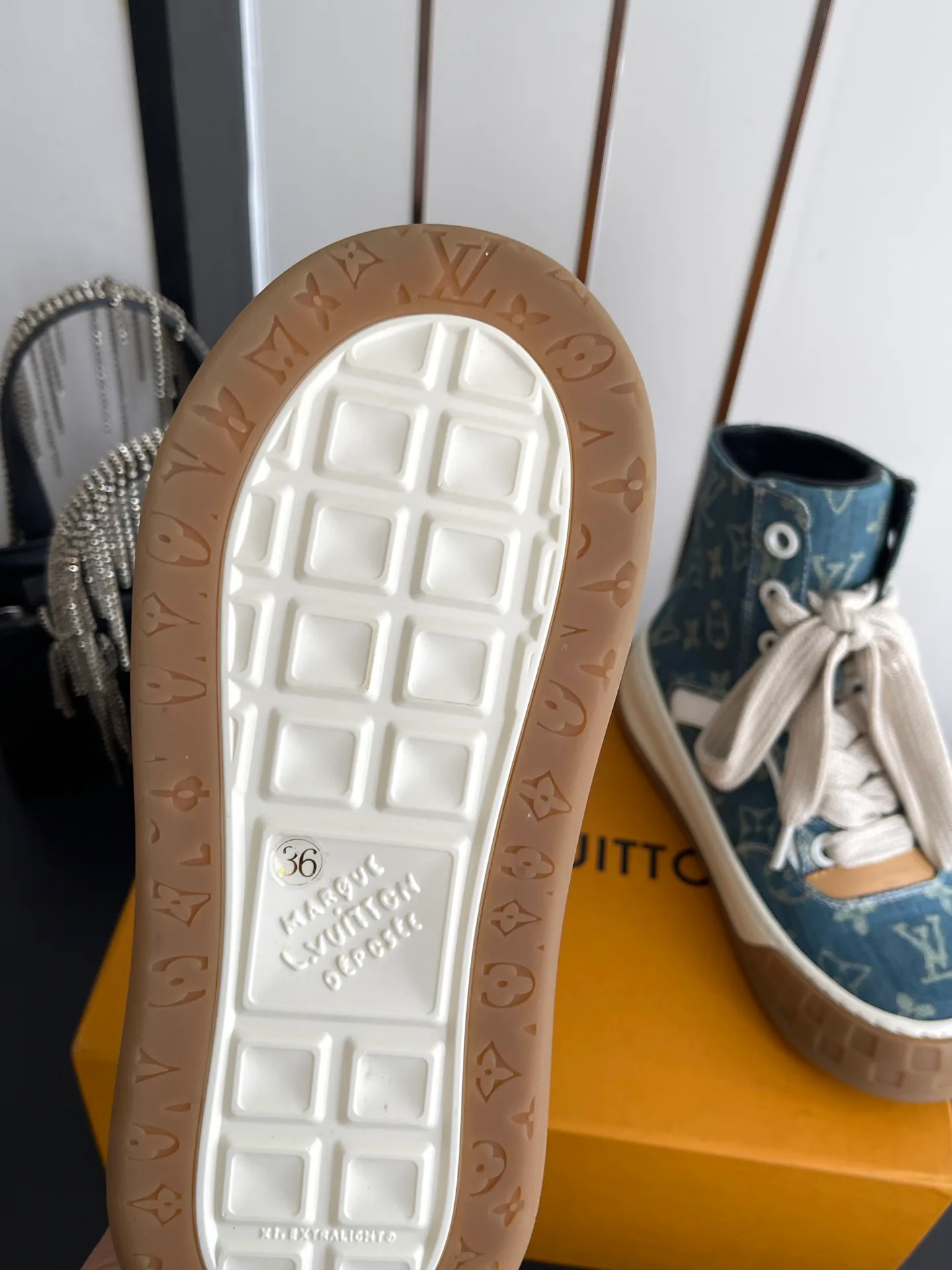 Women's Sneakers LOUIS VUITTON 17673242