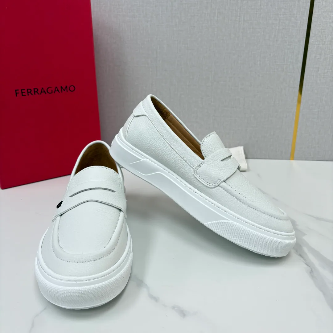Women's Loafers And Moccasins SALVATORE FERRAGAMO 17936403