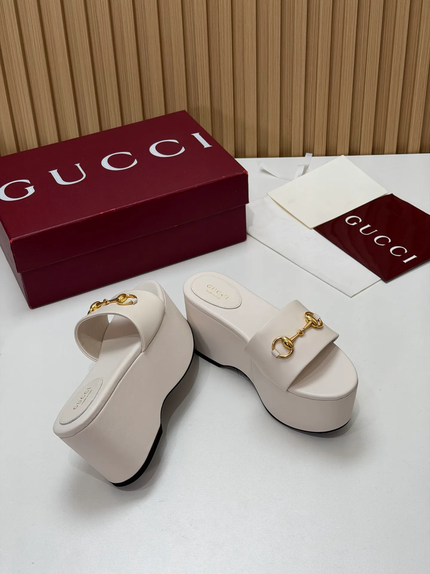 Women's Open-Toe Sandals GUCCI 17631678
