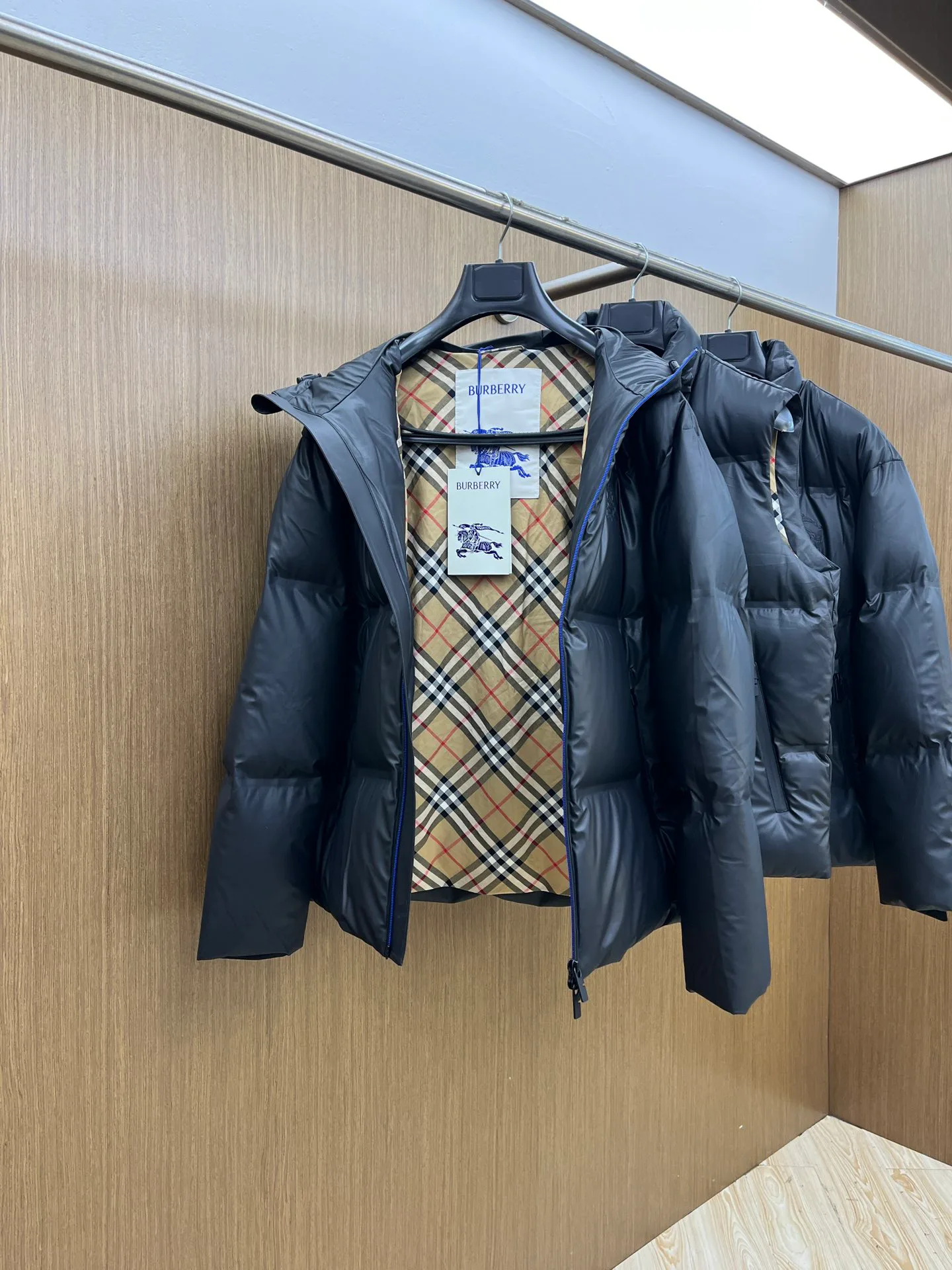 Men's Jackets And Down Jackets BURBERRY 18194611