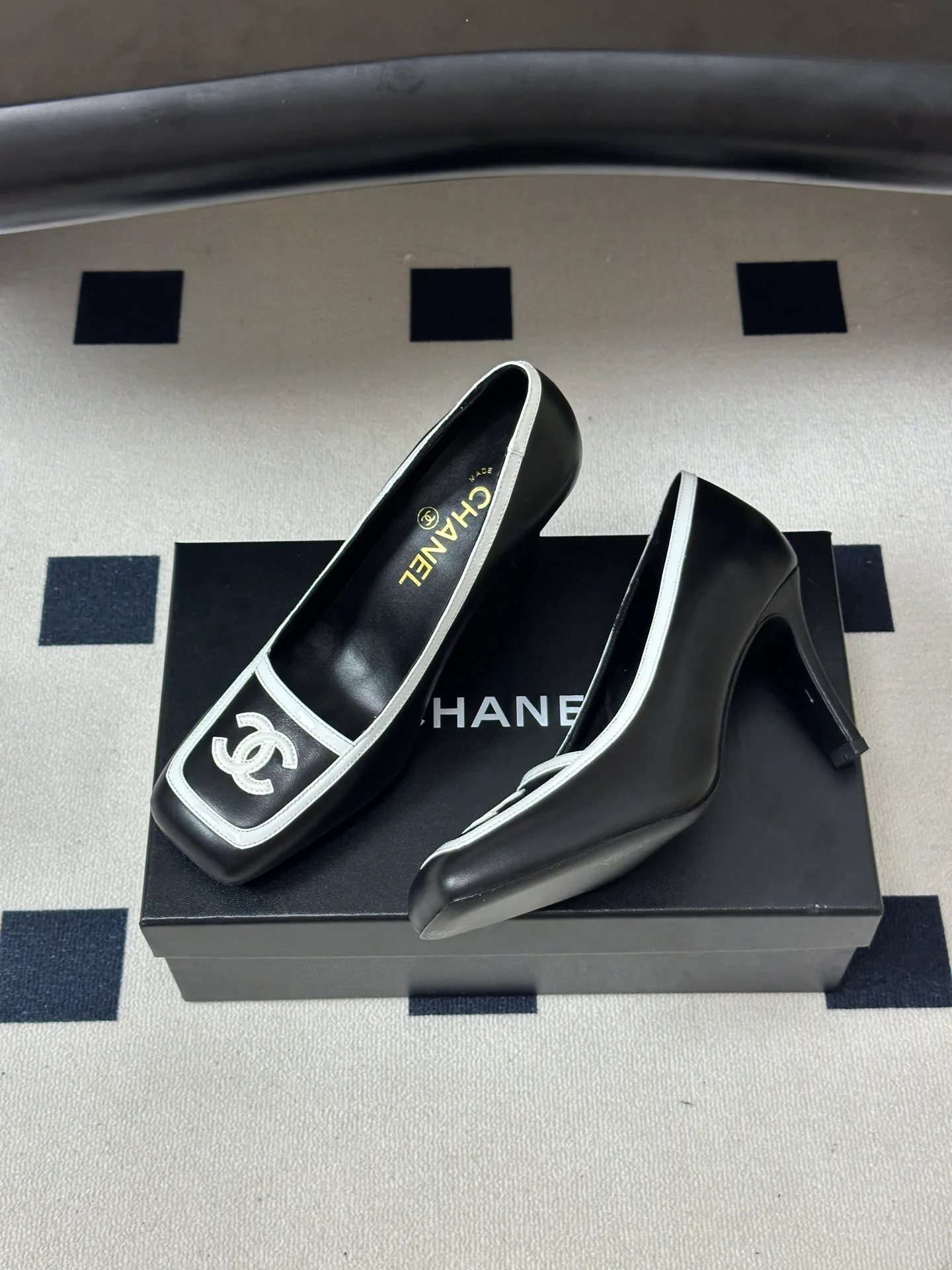 Women's Heels CHANEL 18049712