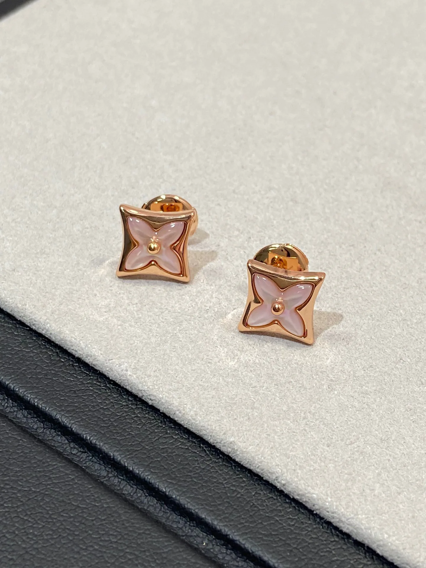 Jewelry LOUIS VUITTON 17819335