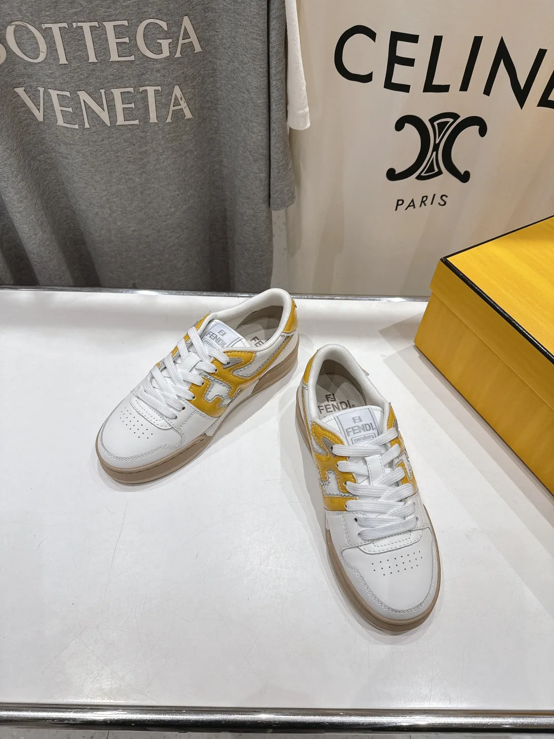 Women's Sneakers FENDI 17908430