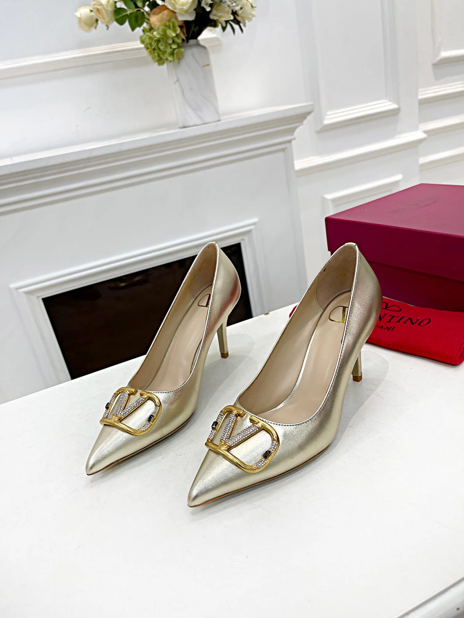 Women's Heels VALENTINO 17956847