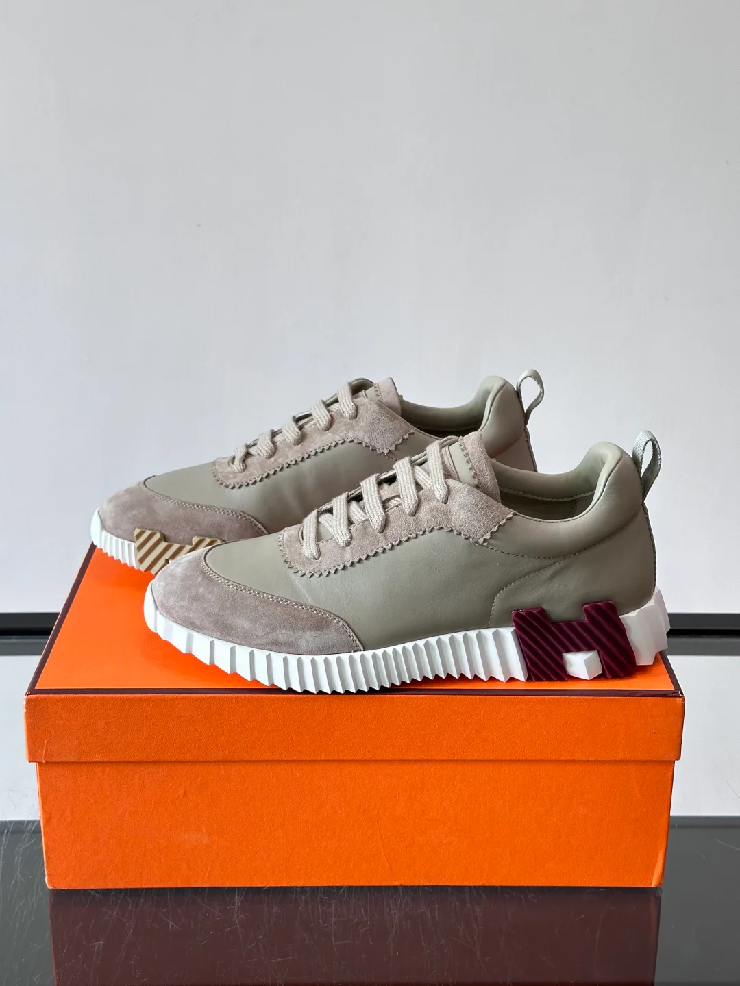 Women's Sneakers HERMES 18102591