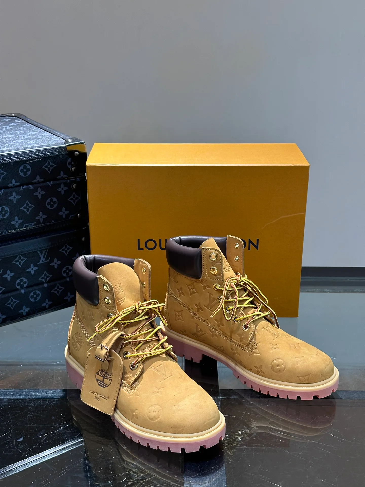 Men's Ankle Boots LOUIS VUITTON 17955335