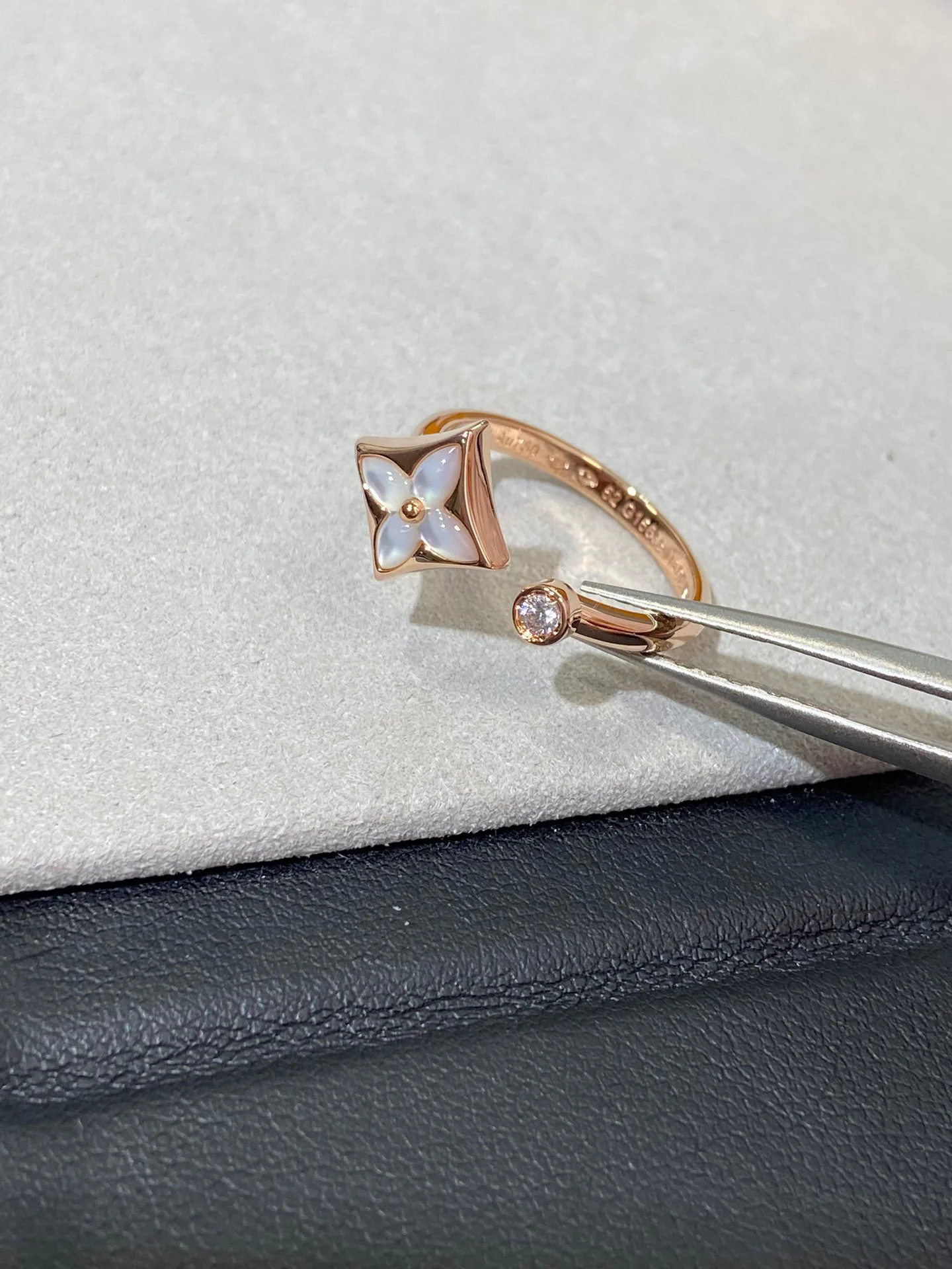 Jewelry LOUIS VUITTON 17819338