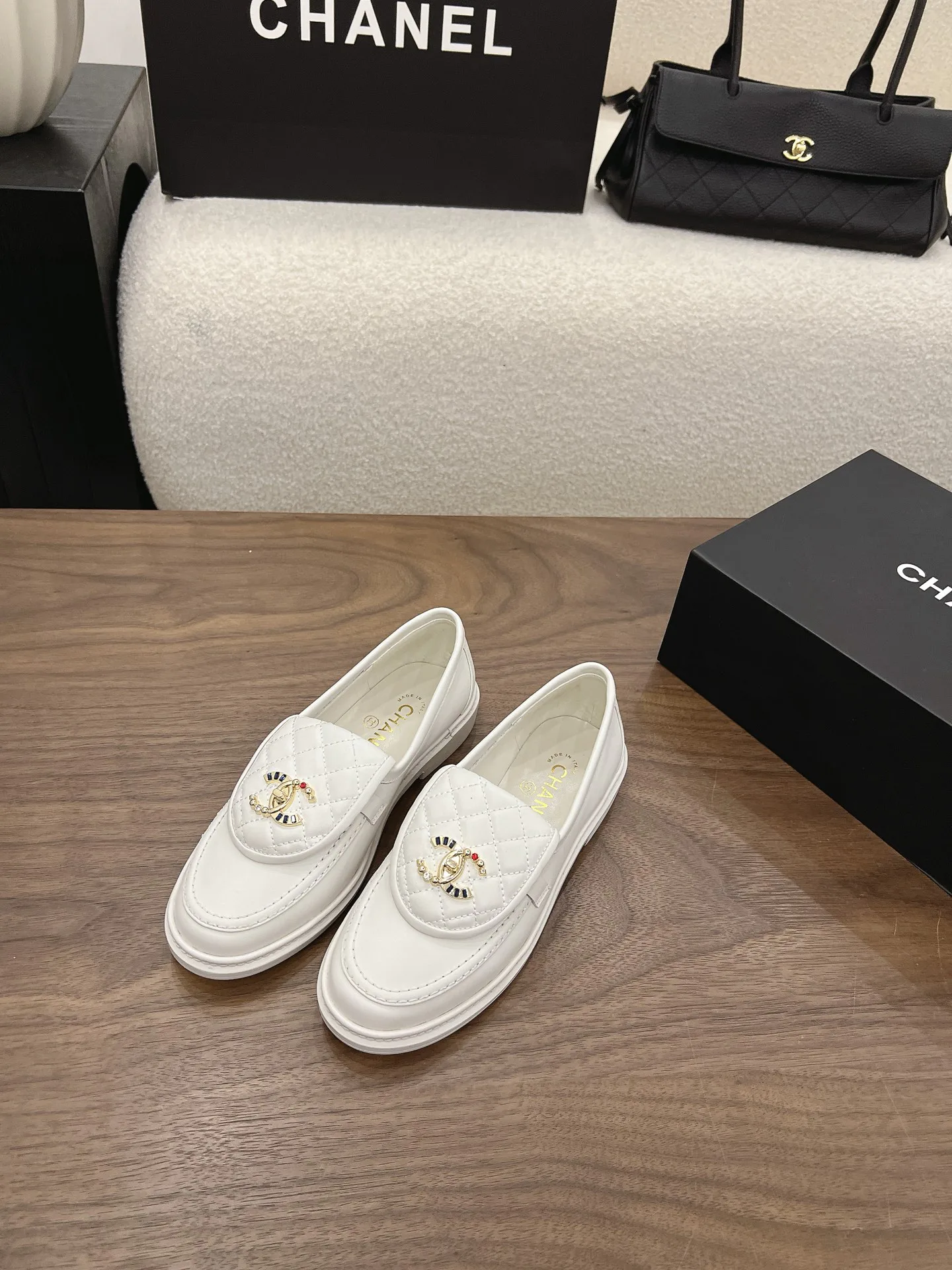 Women's Loafers And Moccasins CHANEL 17303661