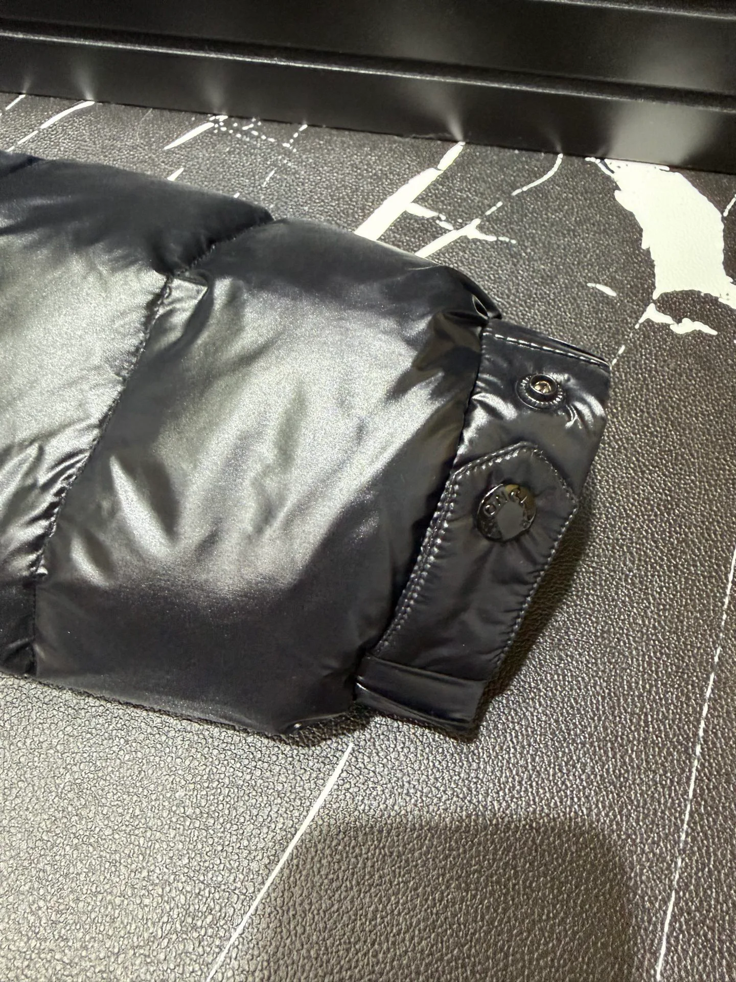 Куртки И Пуховики Мужские Moncler 18645343