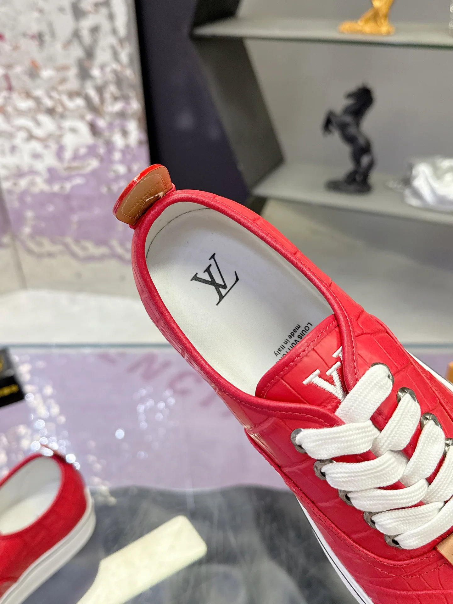 Men's Sneakers LOUIS VUITTON 17930913