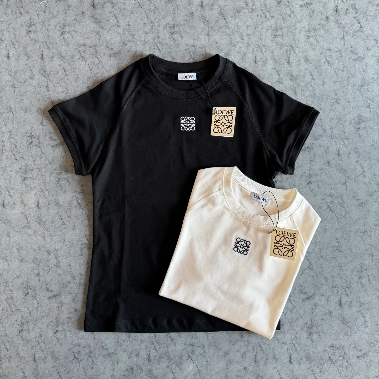 Women's T-Shirts LOEWE 17124170