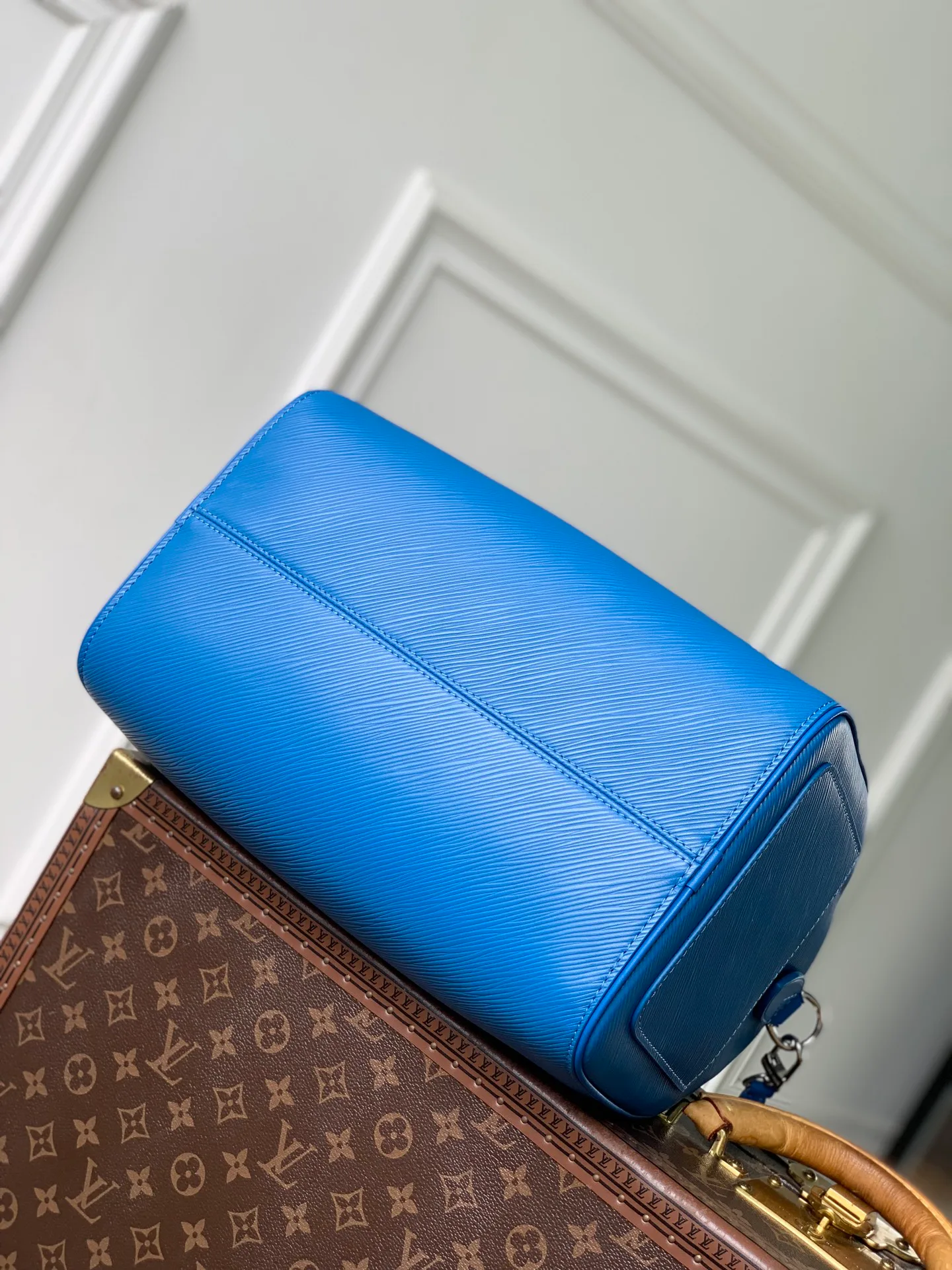 Women's Classic Handbags LOUIS VUITTON 18147549