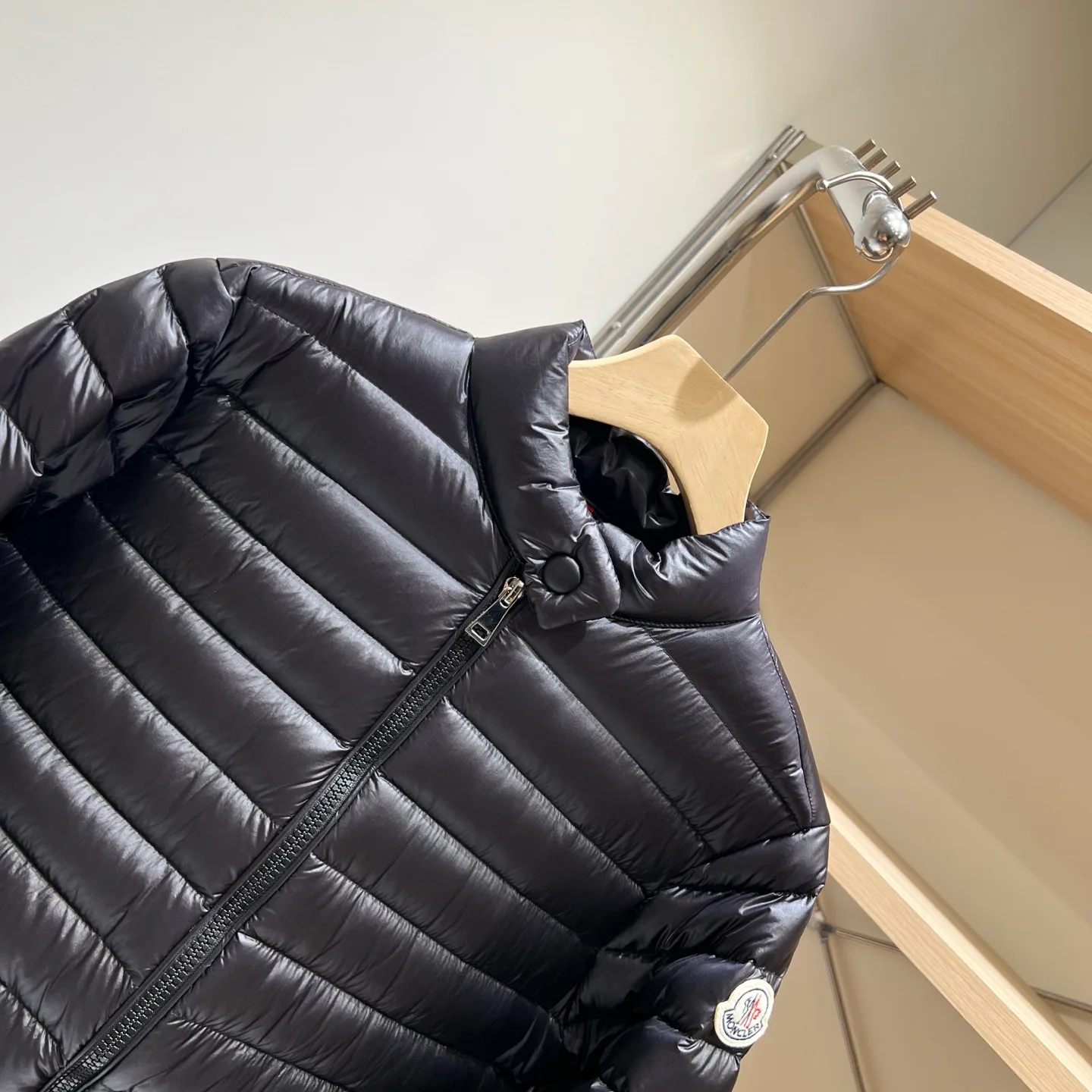 Women's Jackets And Down Jackets MONCLER 17812072