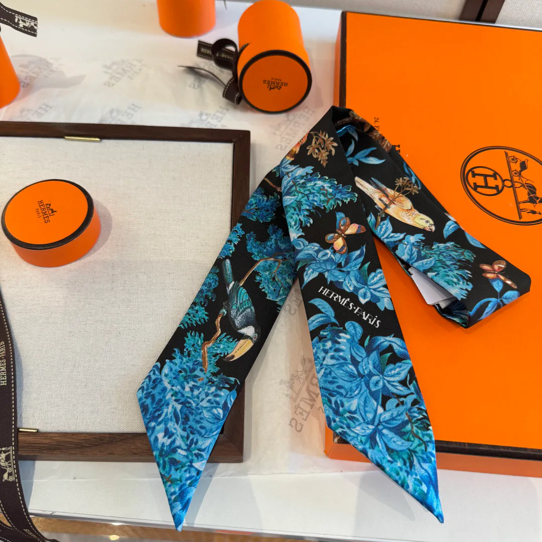 Silk Scarves HERMES 18003421